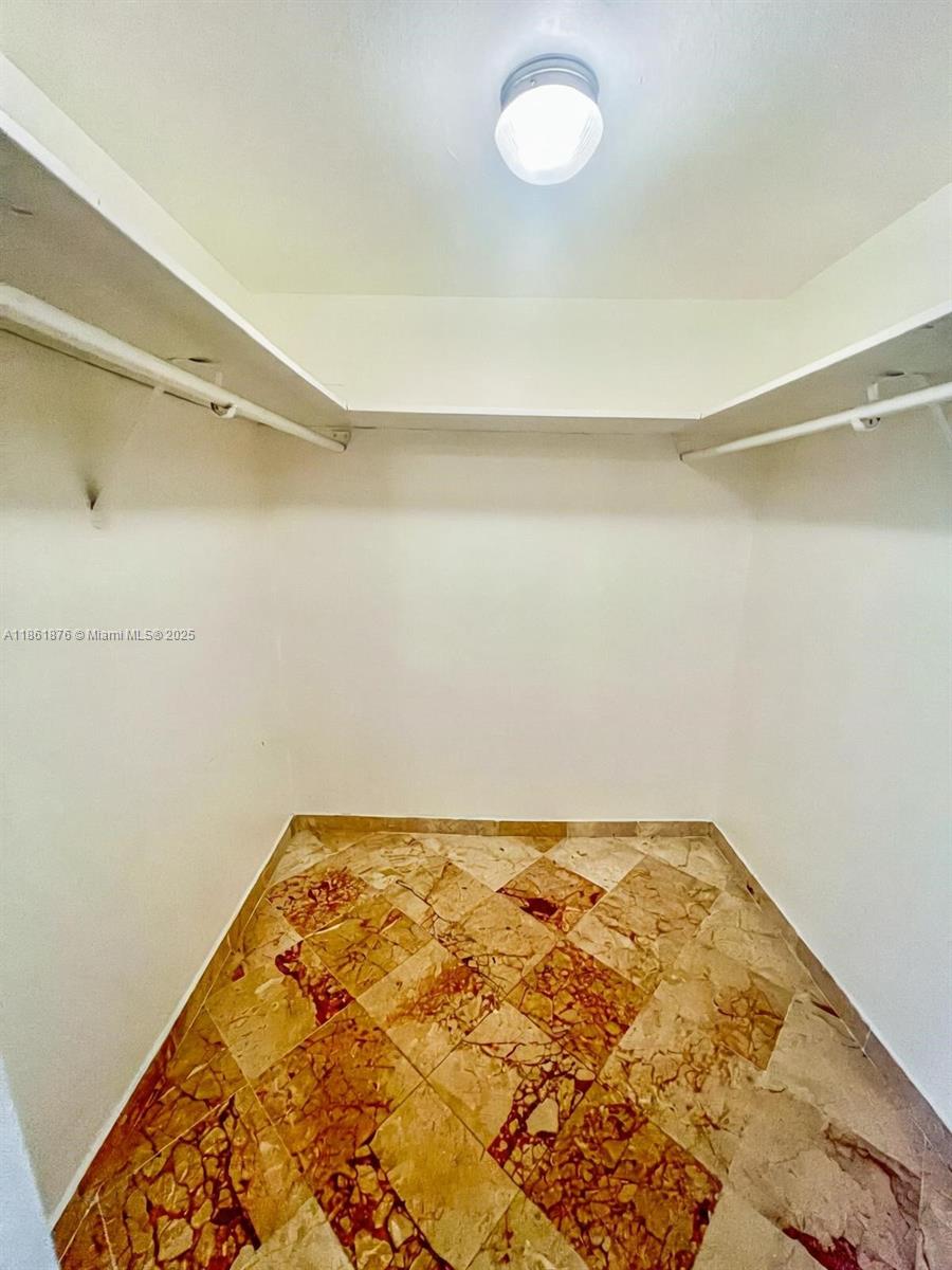 2025 NE 164th St # 716