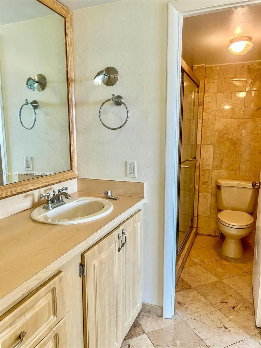 2025 NE 164th St # 716