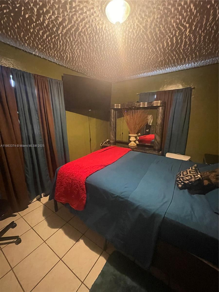 18611 NW 10th Ave # 2