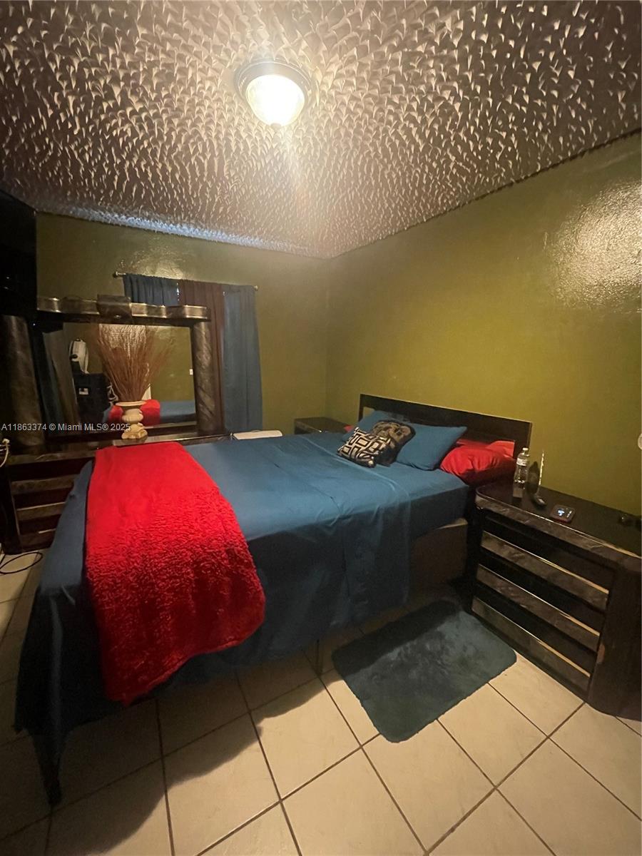 18611 NW 10th Ave # 2