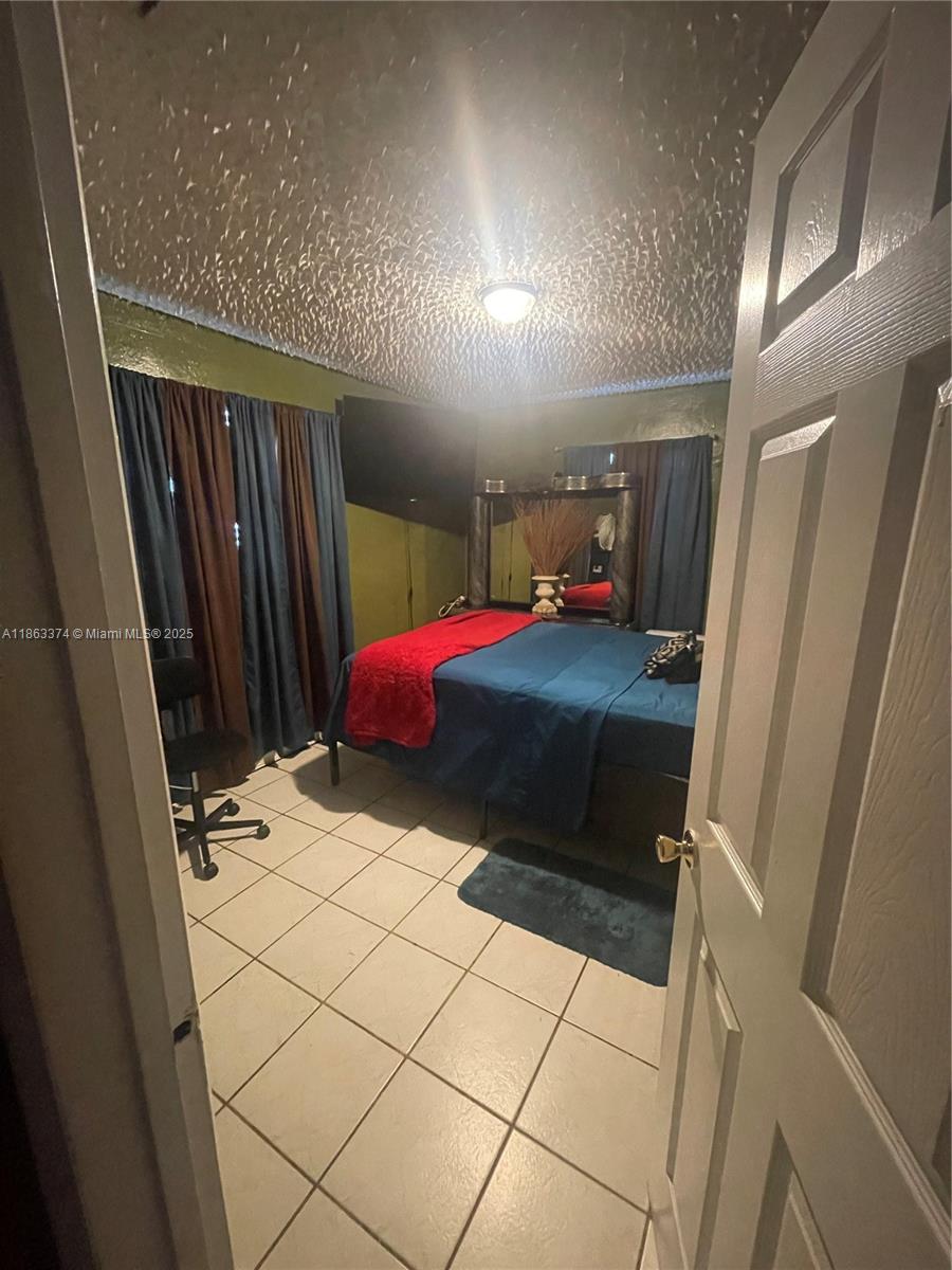 18611 NW 10th Ave # 2