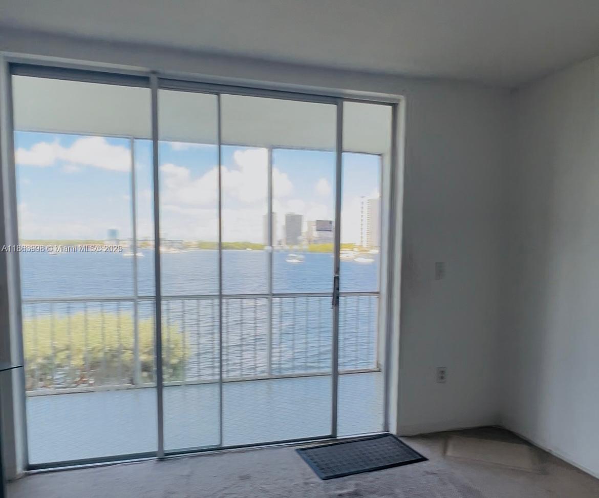 3000 Marcos Dr # P311