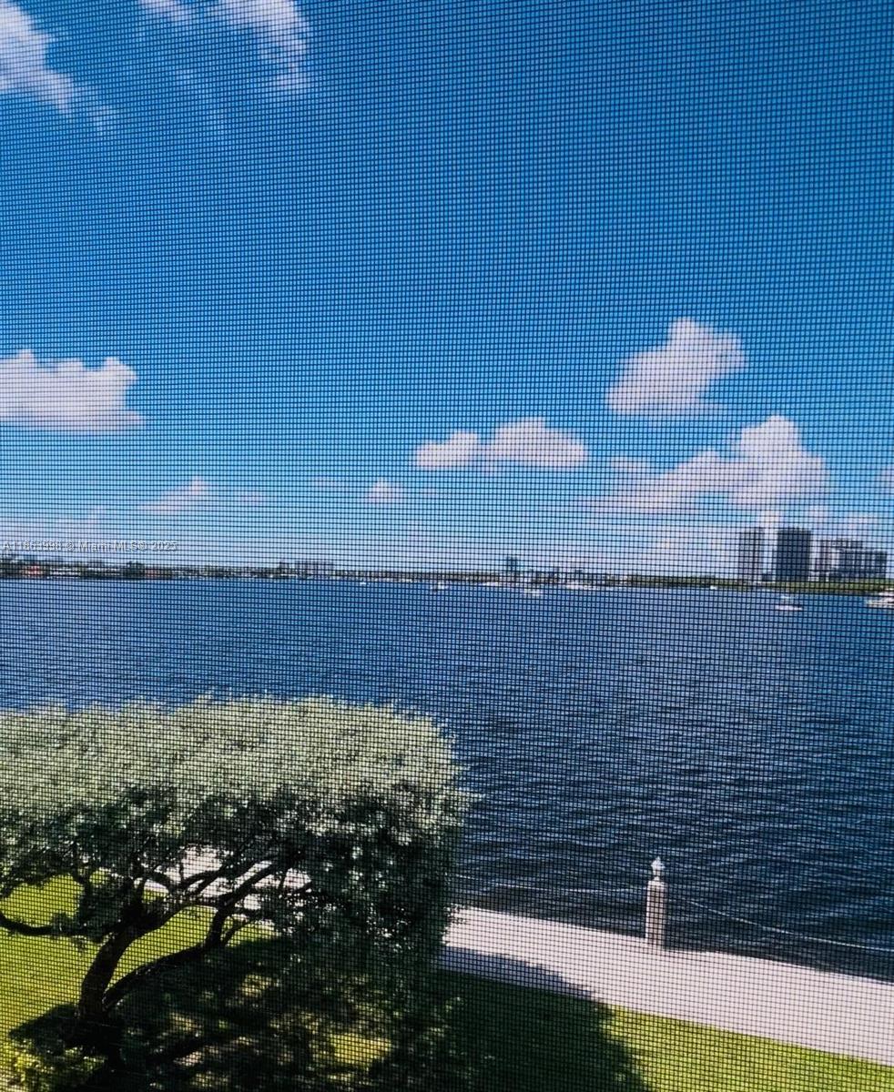 3000 Marcos Dr # P311