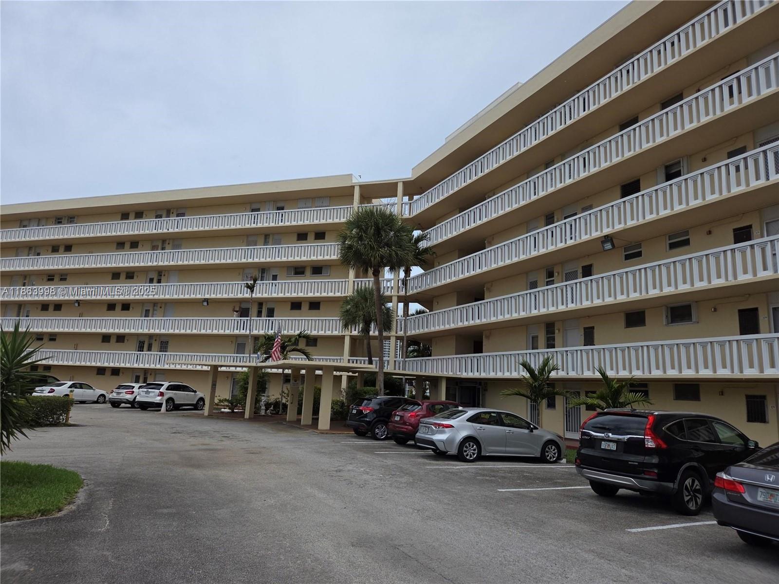 3000 Marcos Dr # P311