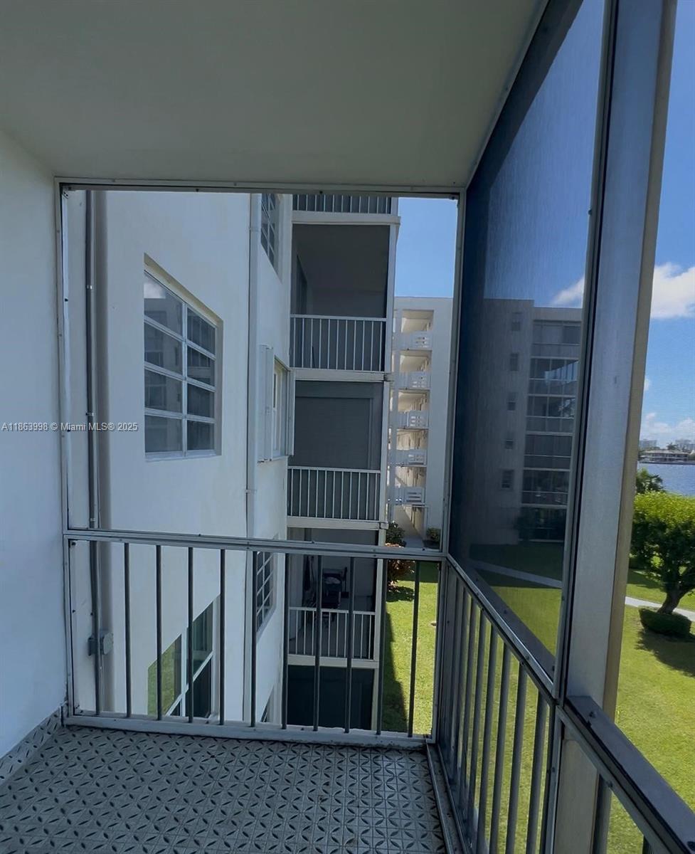 3000 Marcos Dr # P311