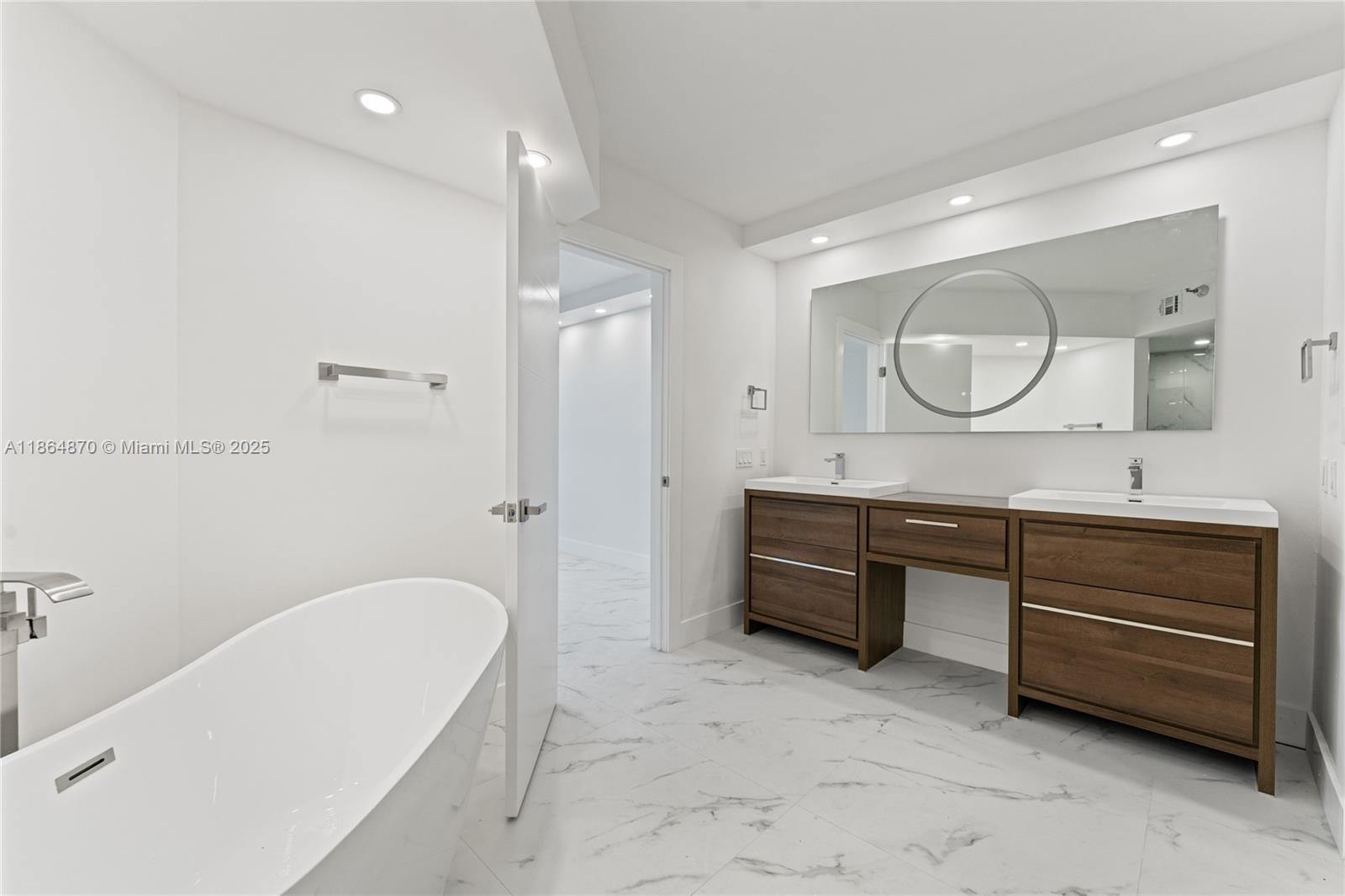 19101 NE 36th Ct # 206