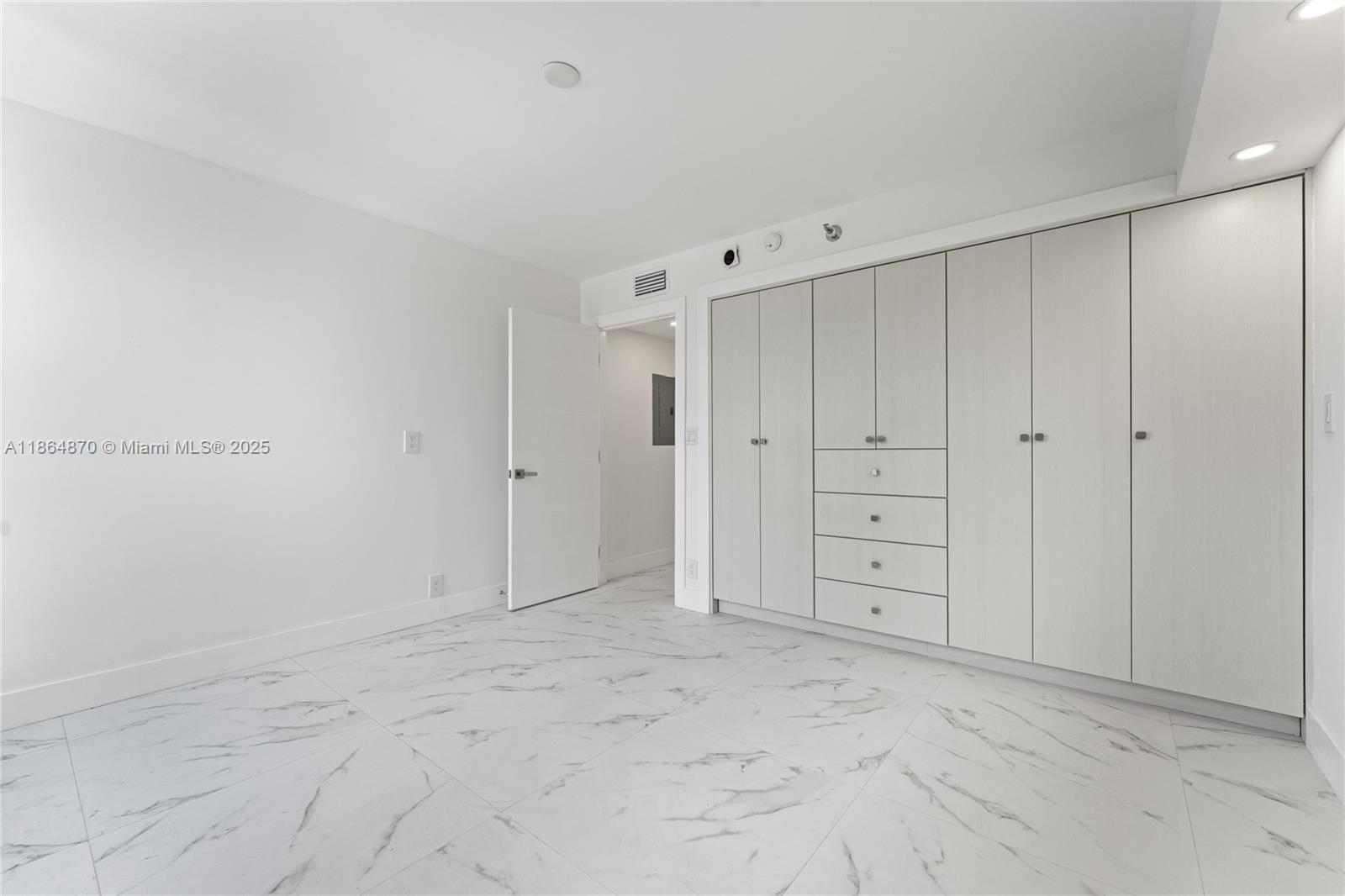 19101 NE 36th Ct # 206