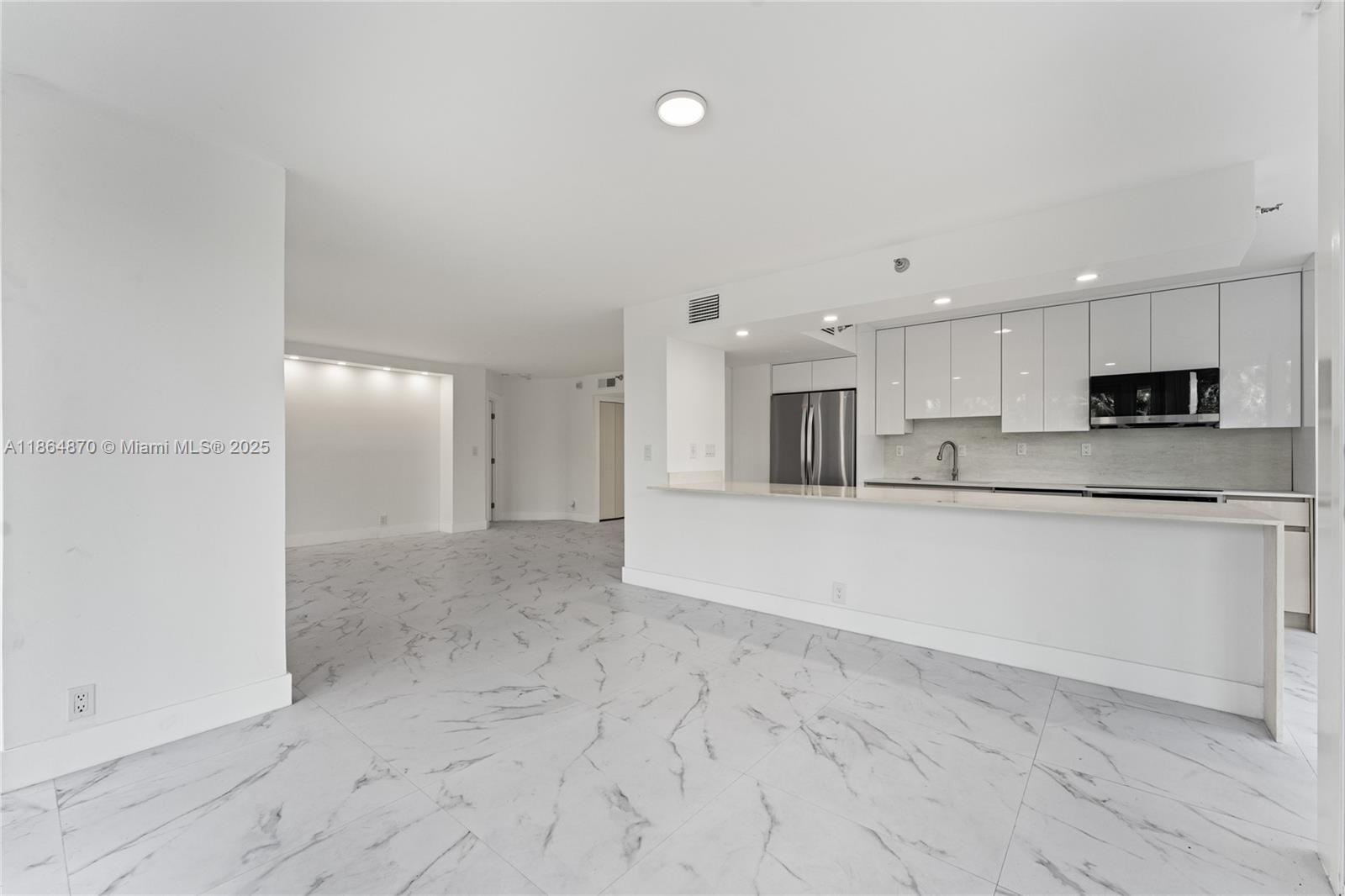 19101 NE 36th Ct # 206