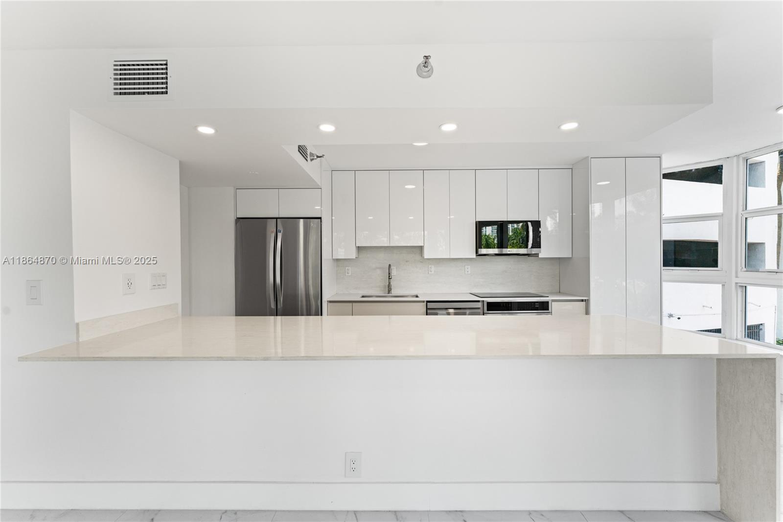 19101 NE 36th Ct # 206