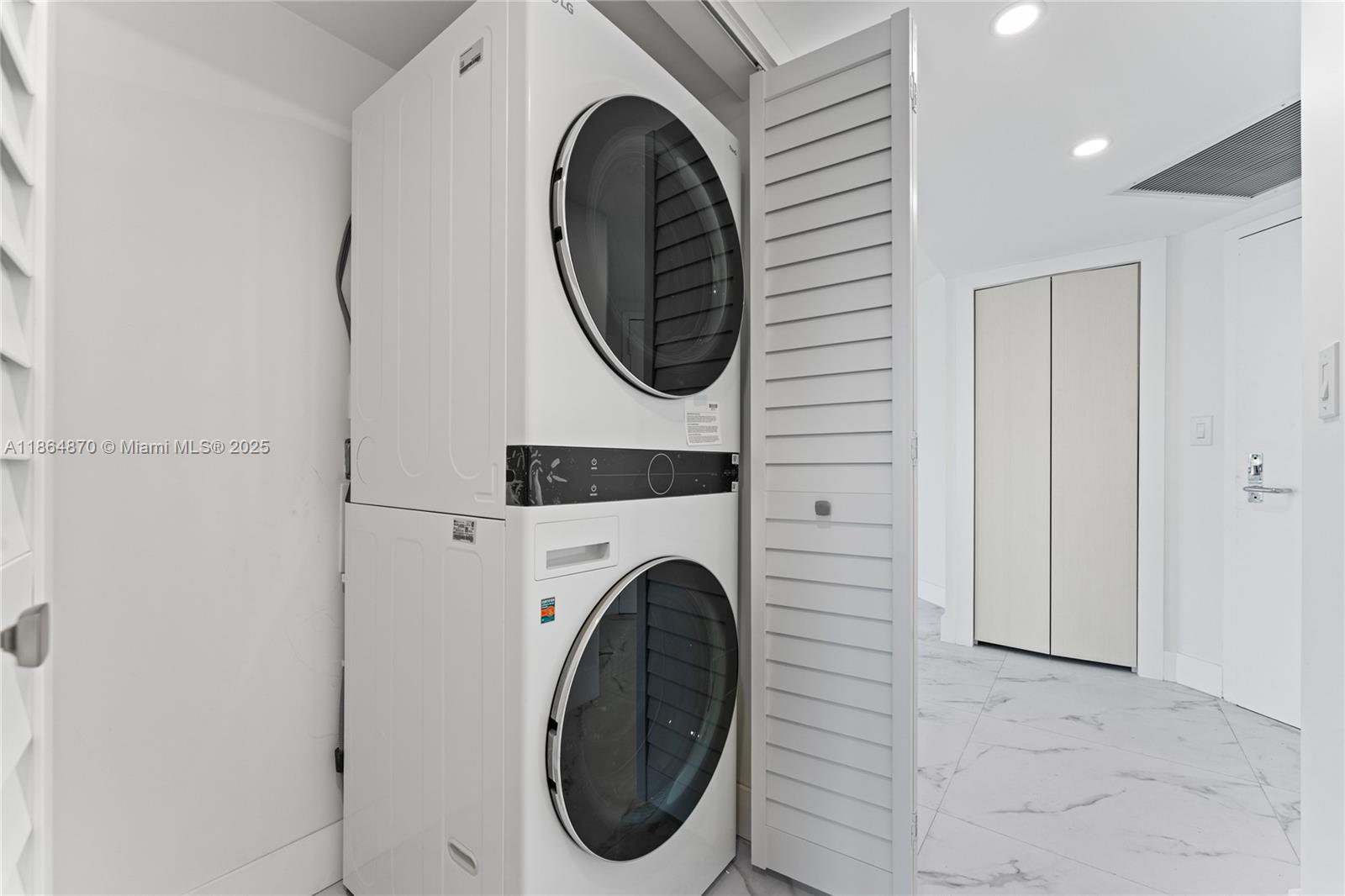 19101 NE 36th Ct # 206