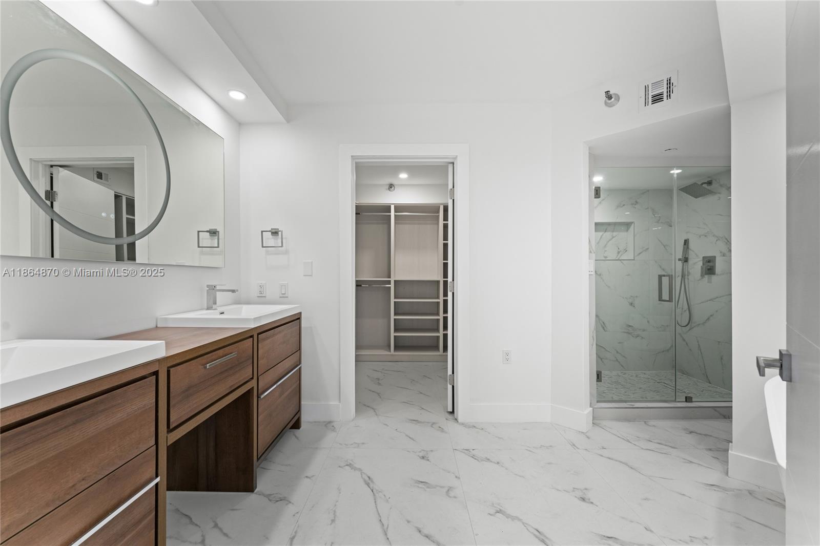 19101 NE 36th Ct # 206