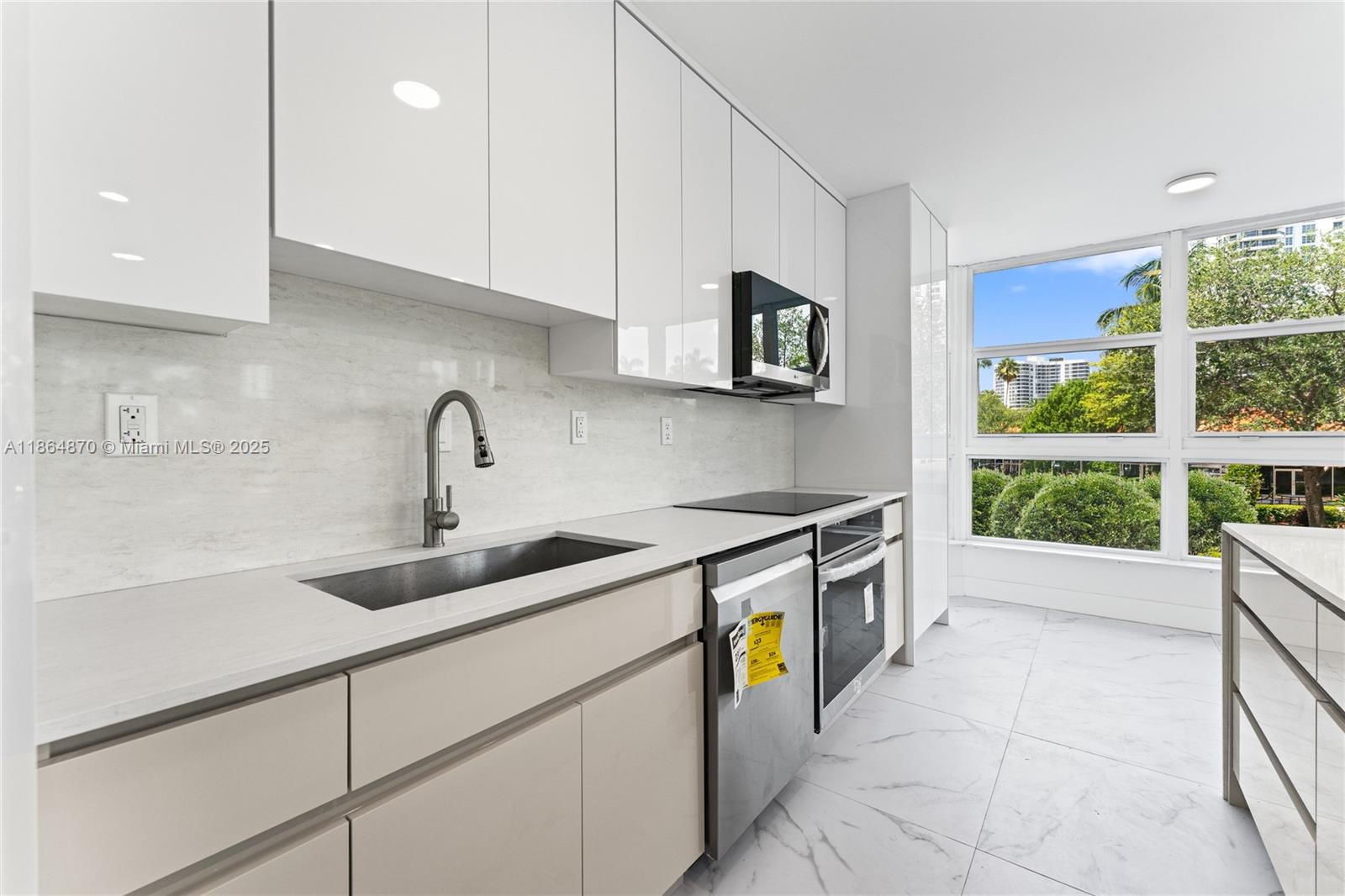 19101 NE 36th Ct # 206