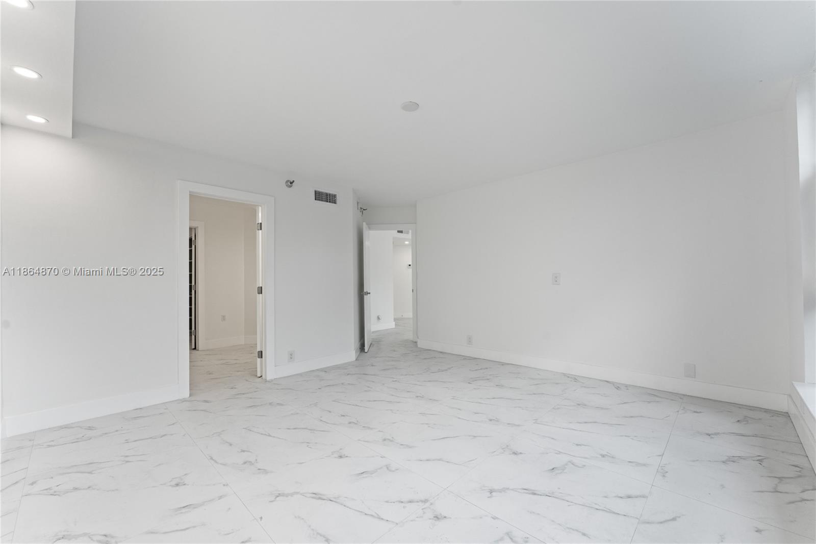 19101 NE 36th Ct # 206