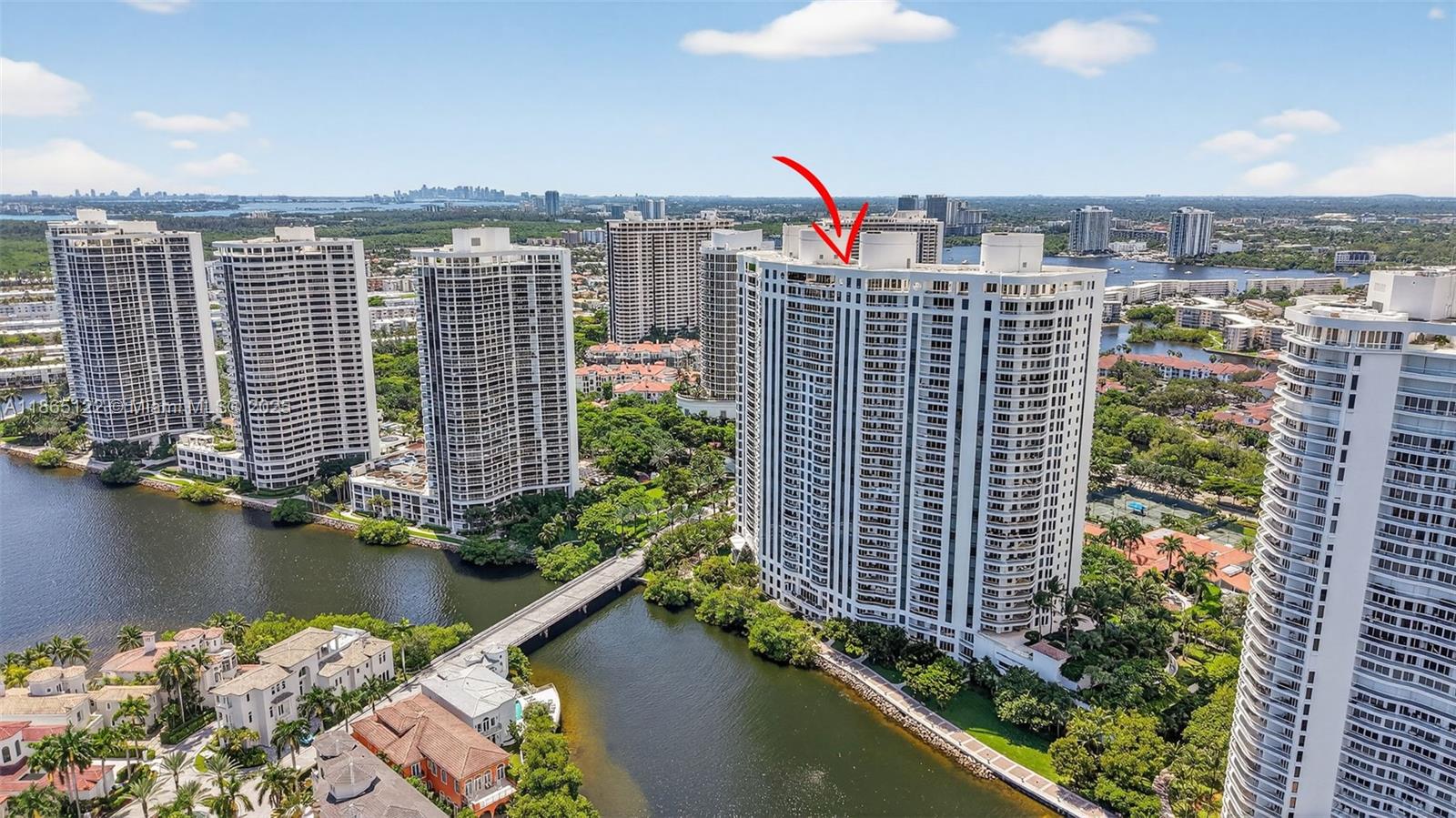 6000 Island Blvd # 707