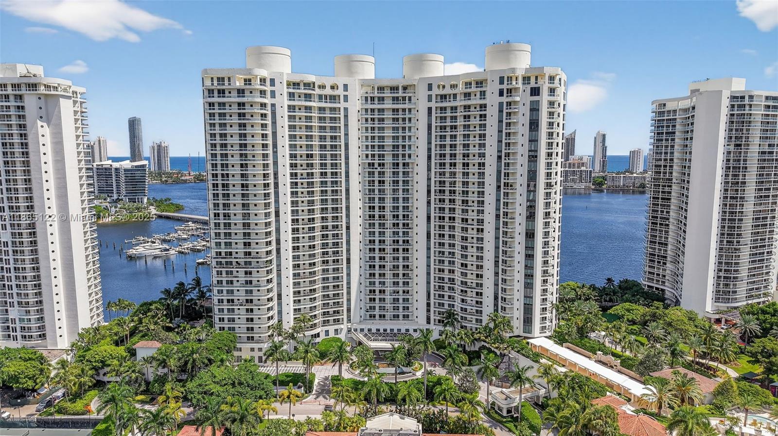 6000 Island Blvd # 707