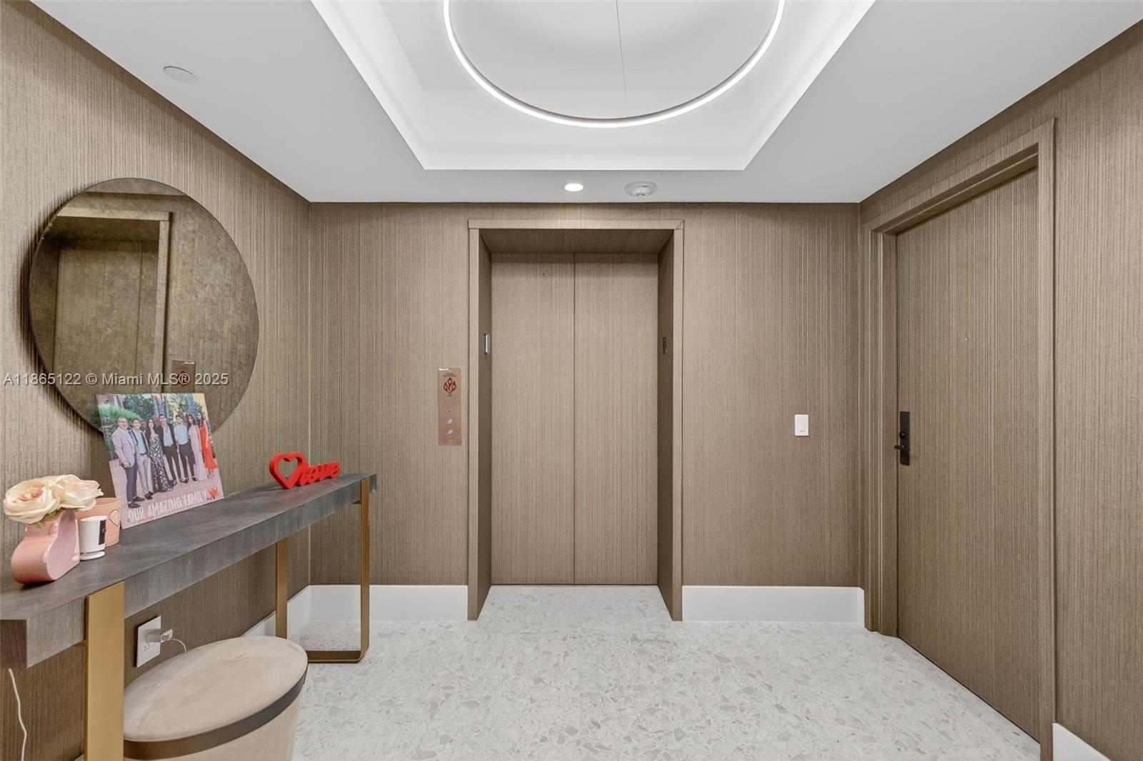 6000 Island Blvd # 707