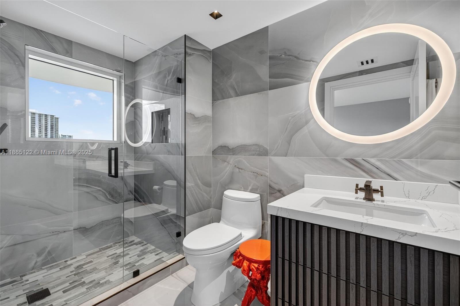 6000 Island Blvd # 707