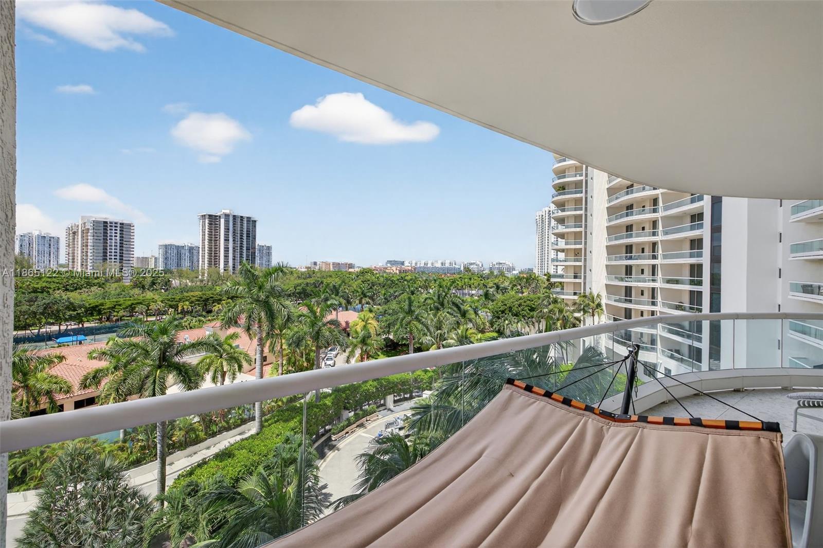 6000 Island Blvd # 707