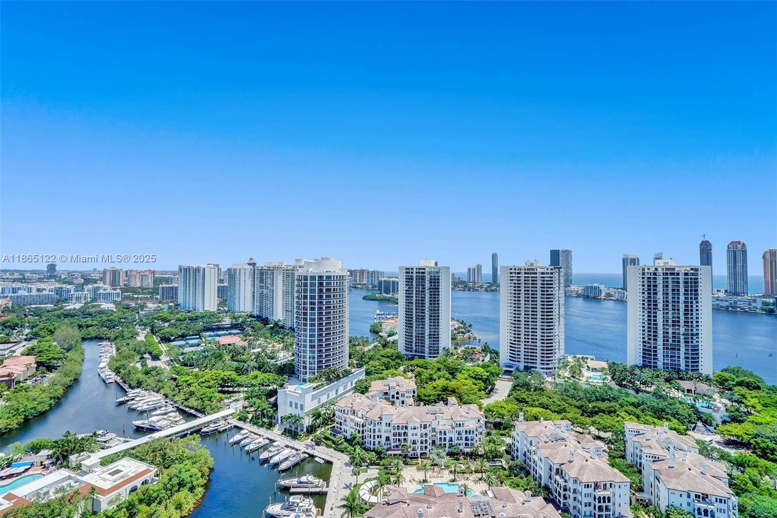 6000 Island Blvd # 707