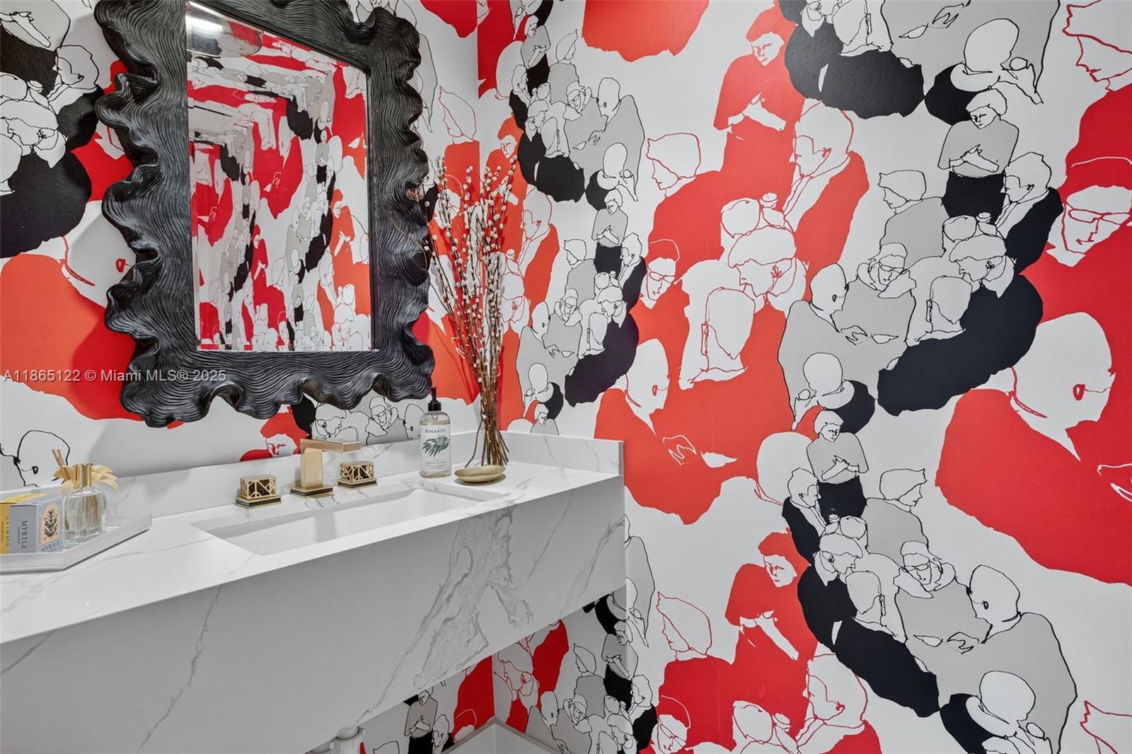 6000 Island Blvd # 707