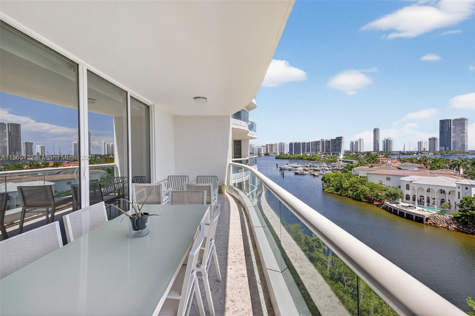 6000 Island Blvd # 707