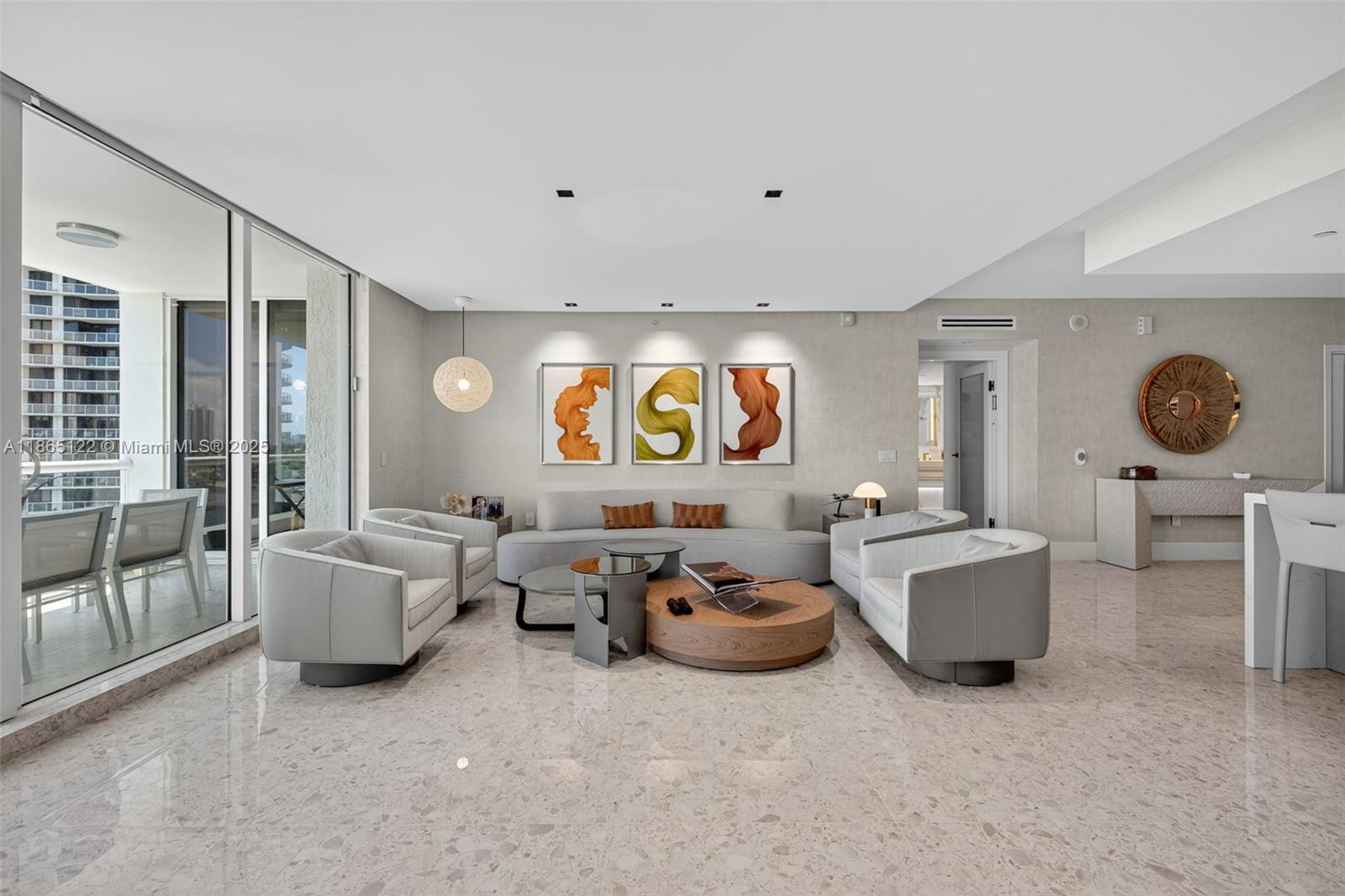 6000 Island Blvd # 707