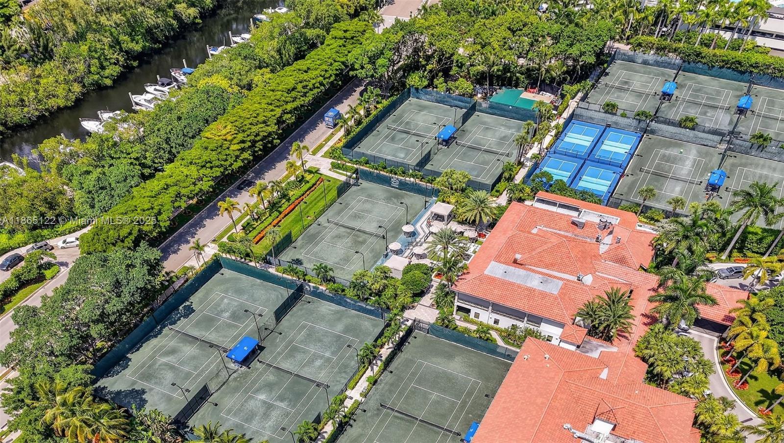 6000 Island Blvd # 707