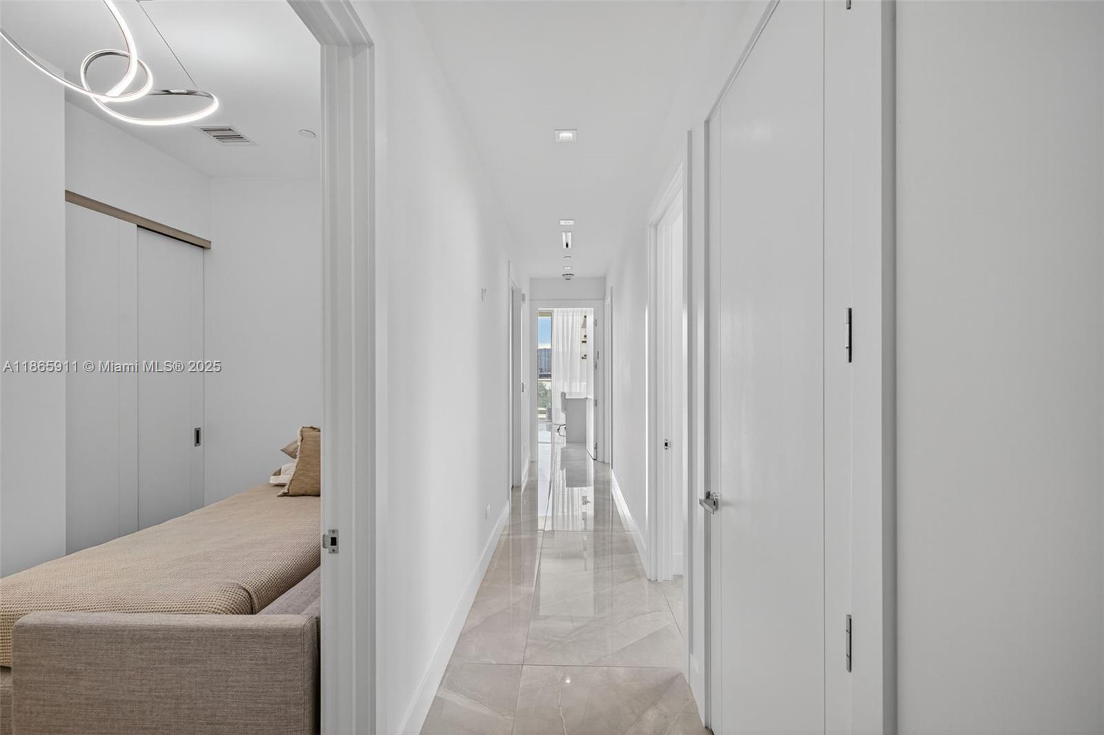 18501 Collins Ave # 501