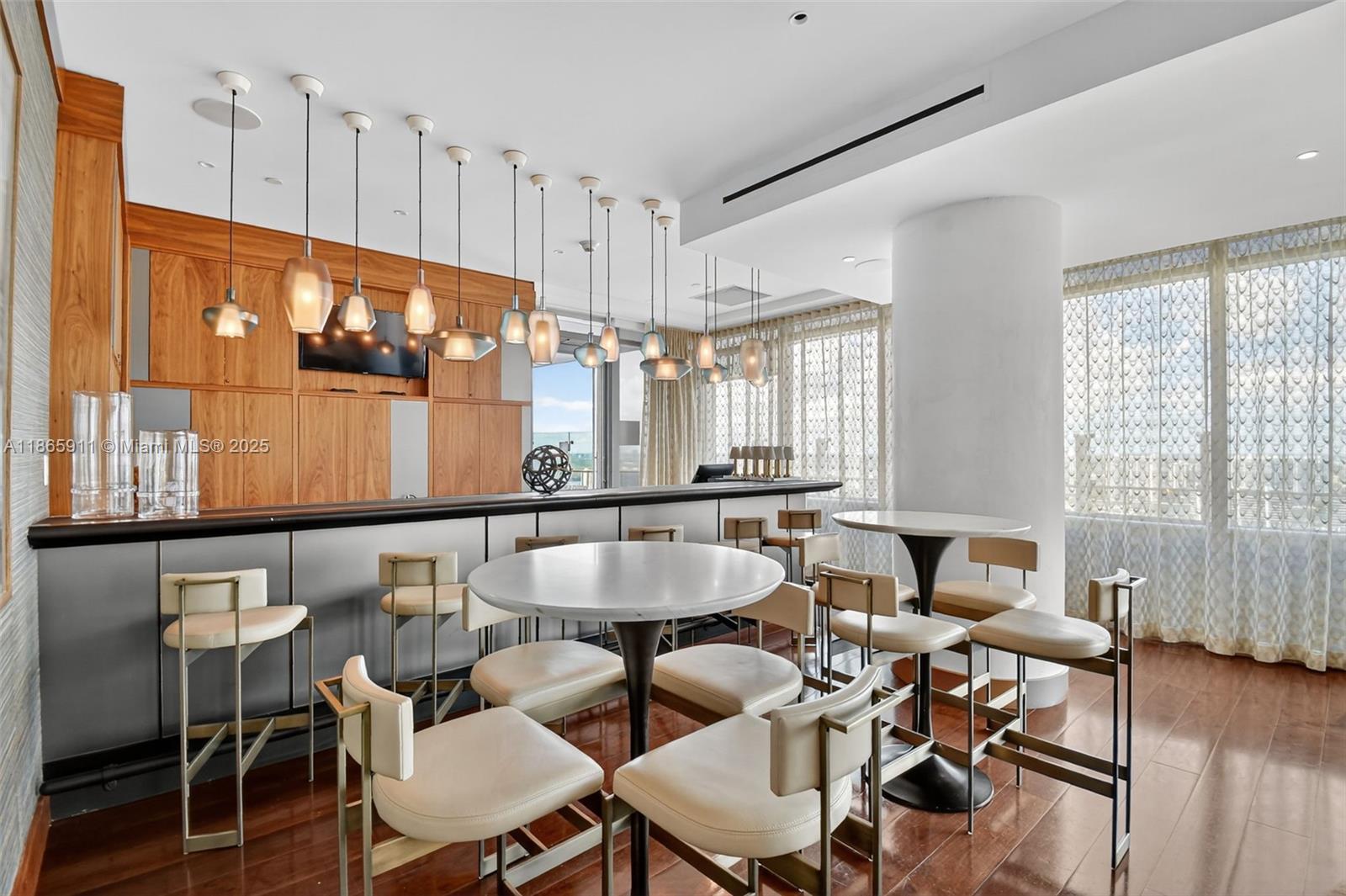 18501 Collins Ave # 501