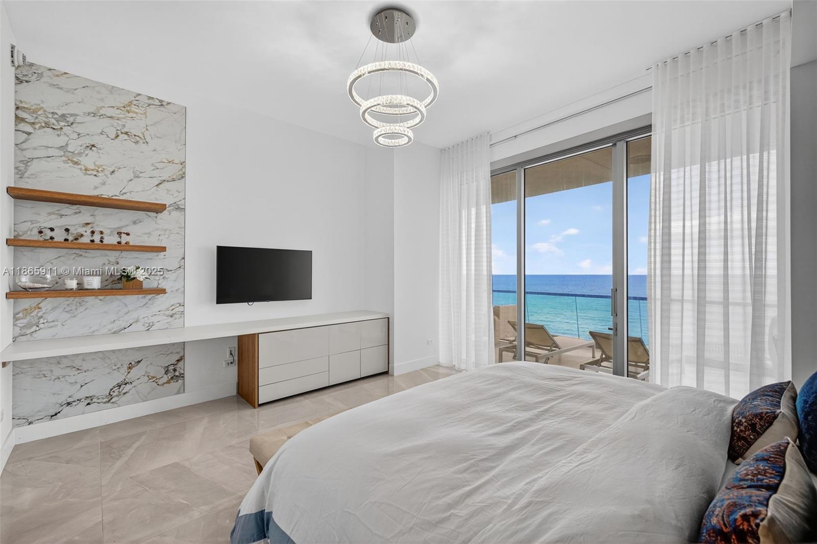 18501 Collins Ave # 501