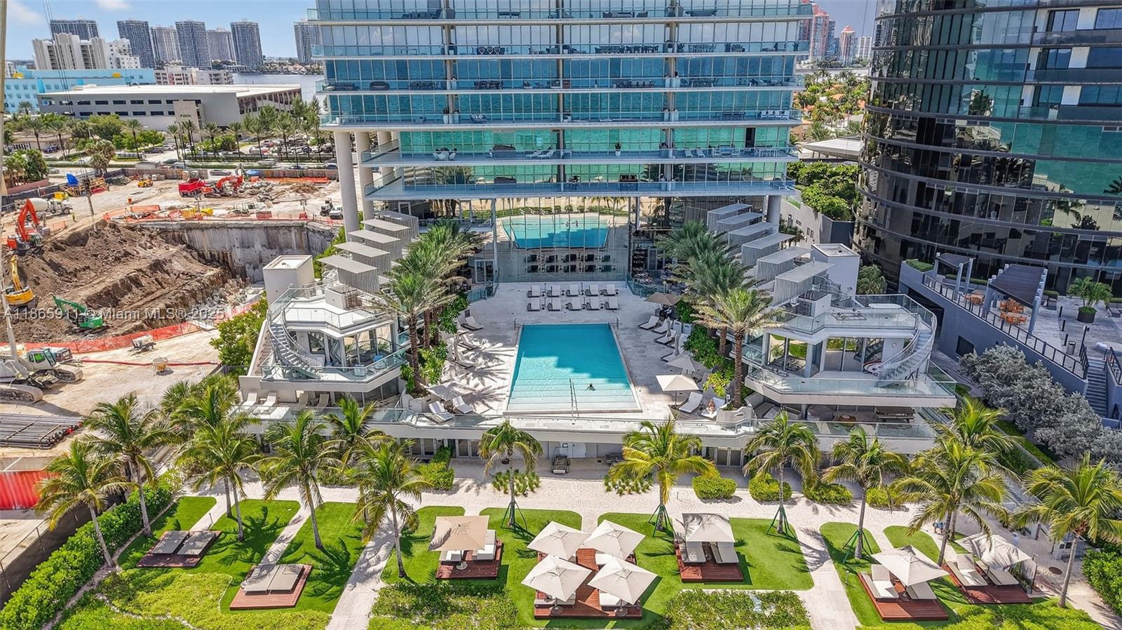 18501 Collins Ave # 501