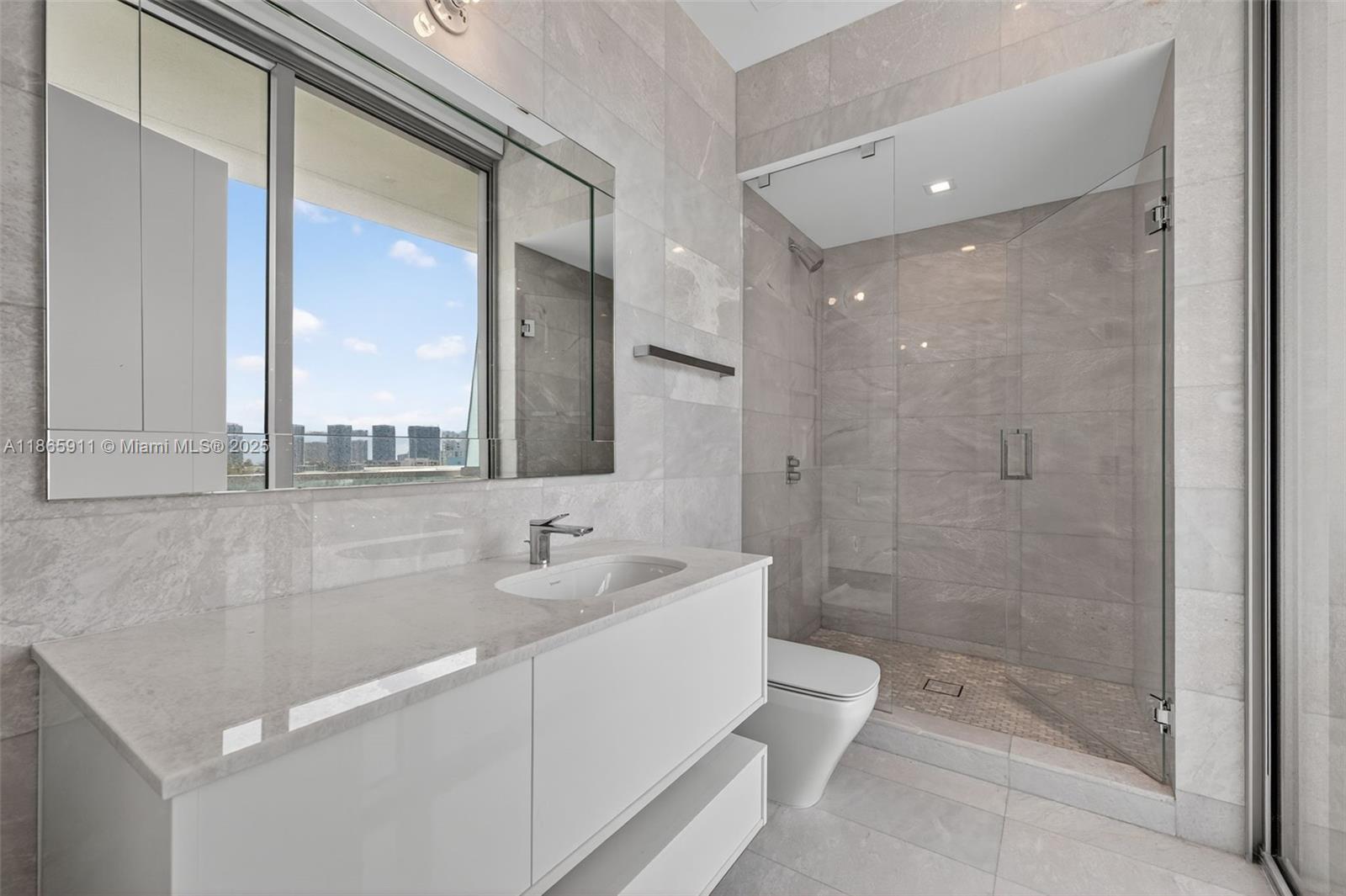 18501 Collins Ave # 501