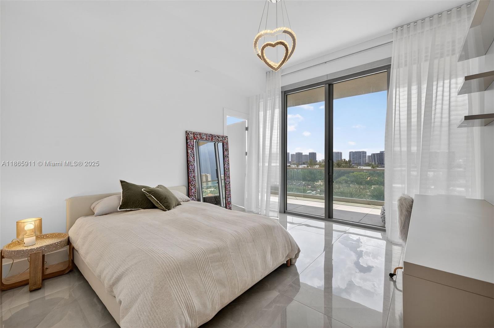 18501 Collins Ave # 501