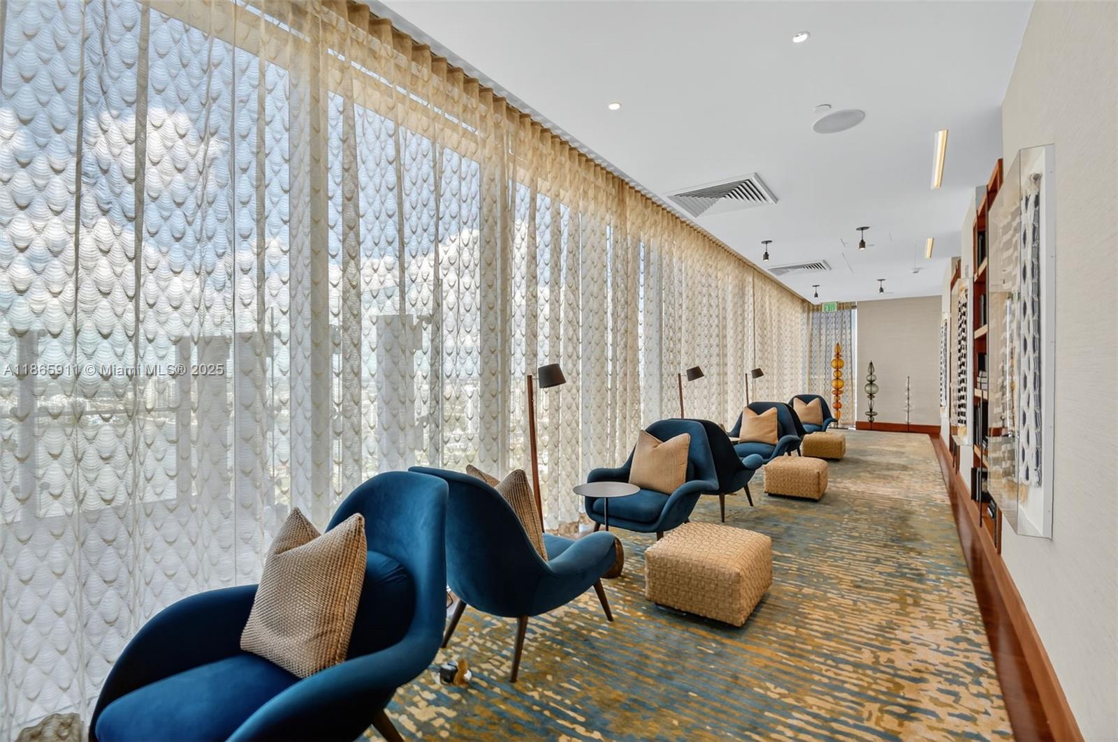 18501 Collins Ave # 501