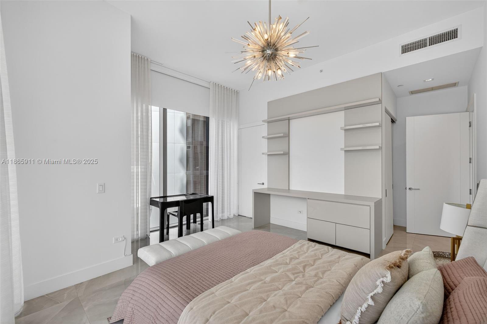 18501 Collins Ave # 501