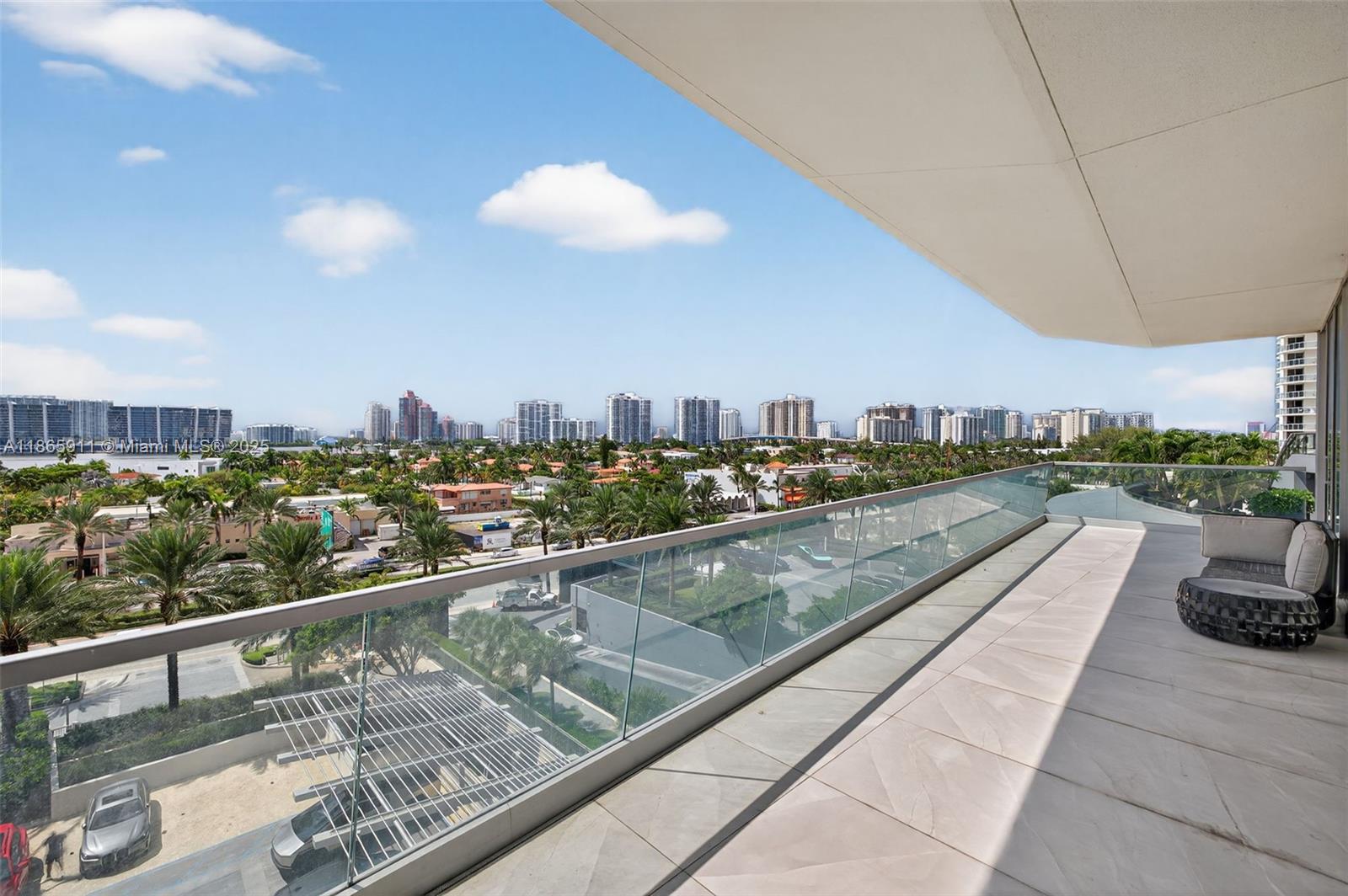 18501 Collins Ave # 501