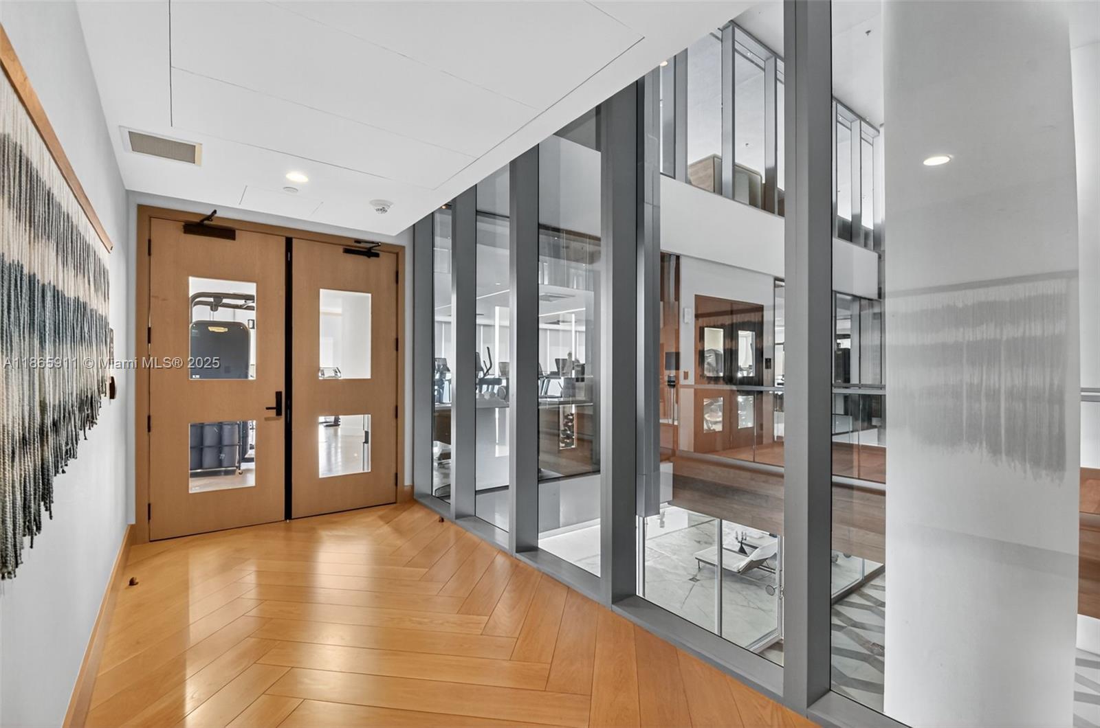 18501 Collins Ave # 501