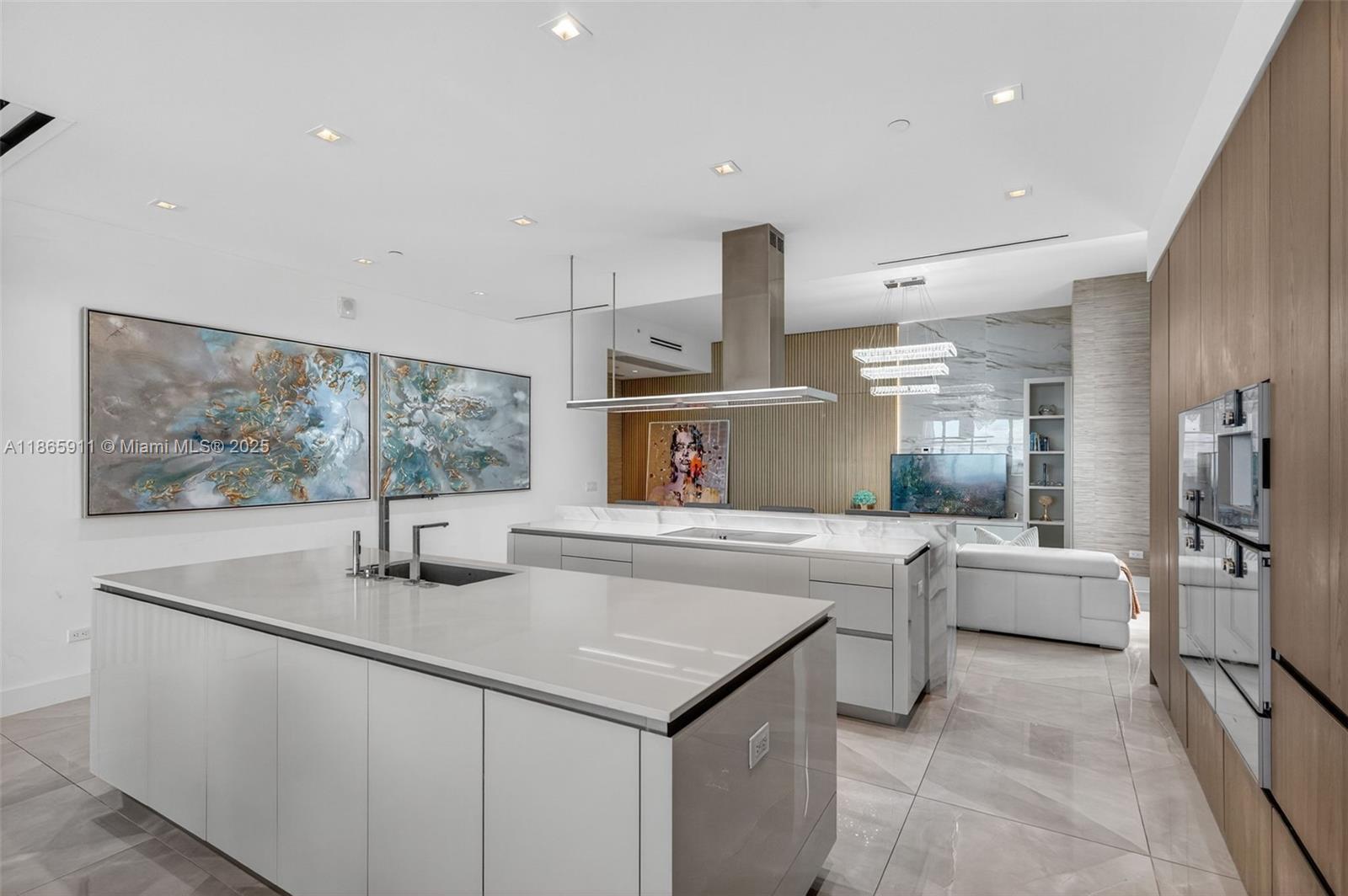 18501 Collins Ave # 501