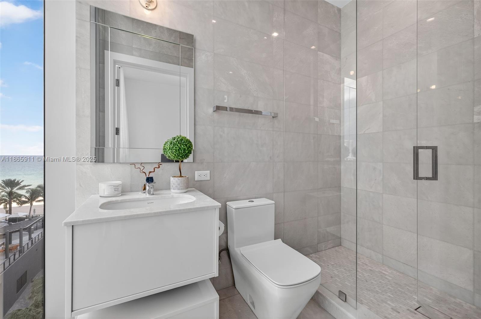 18501 Collins Ave # 501