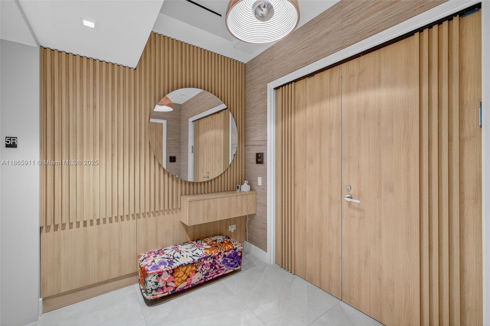 18501 Collins Ave # 501