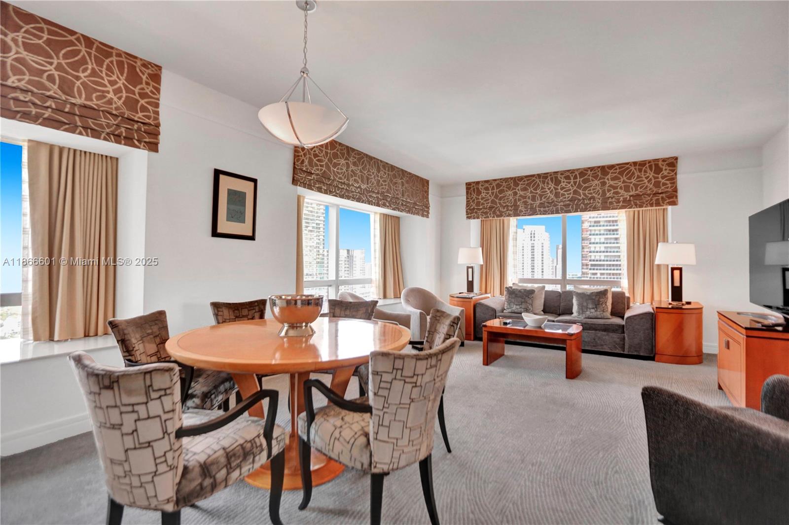 1435 Brickell Ave # 3212