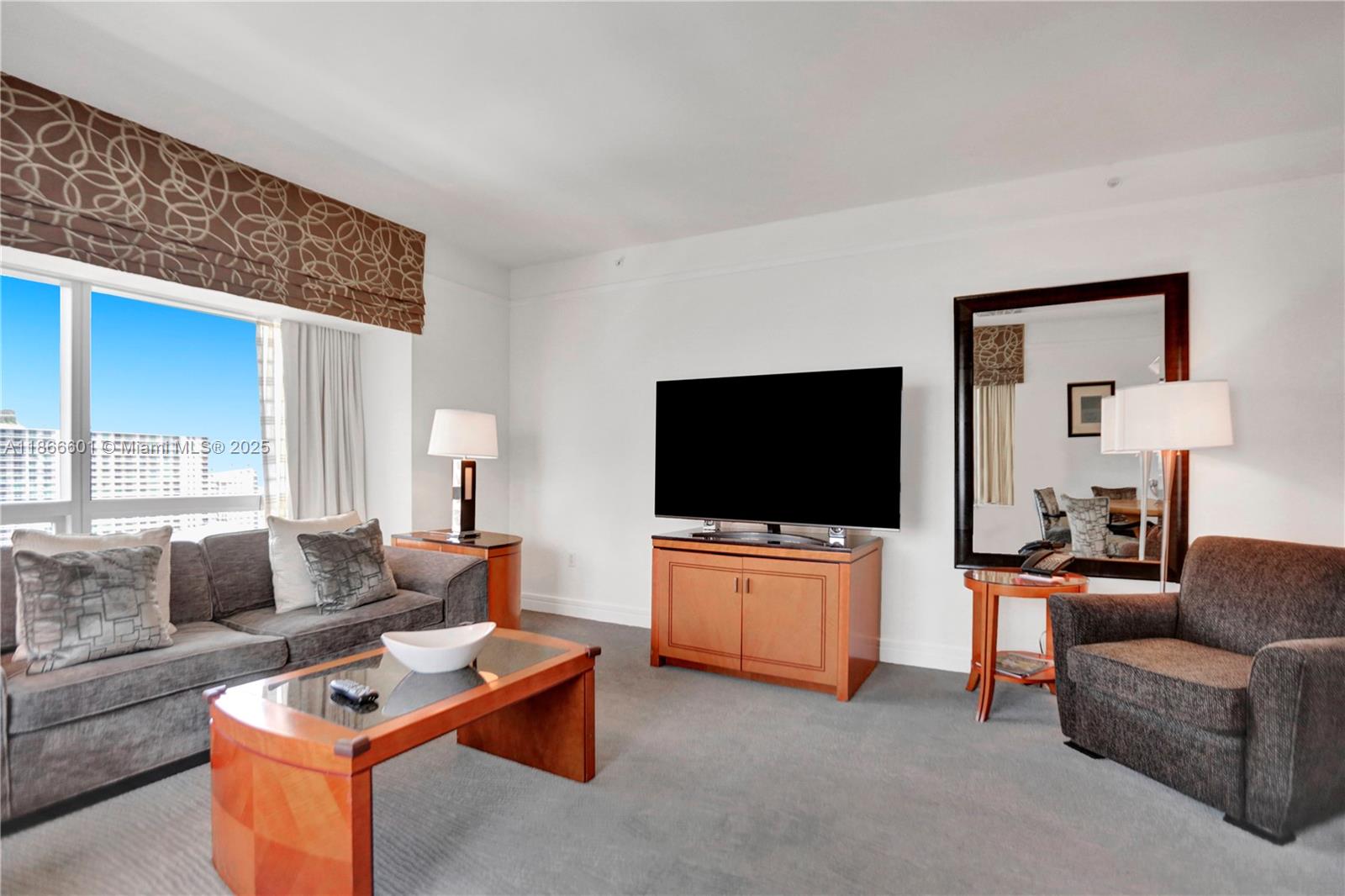 1435 Brickell Ave # 3212