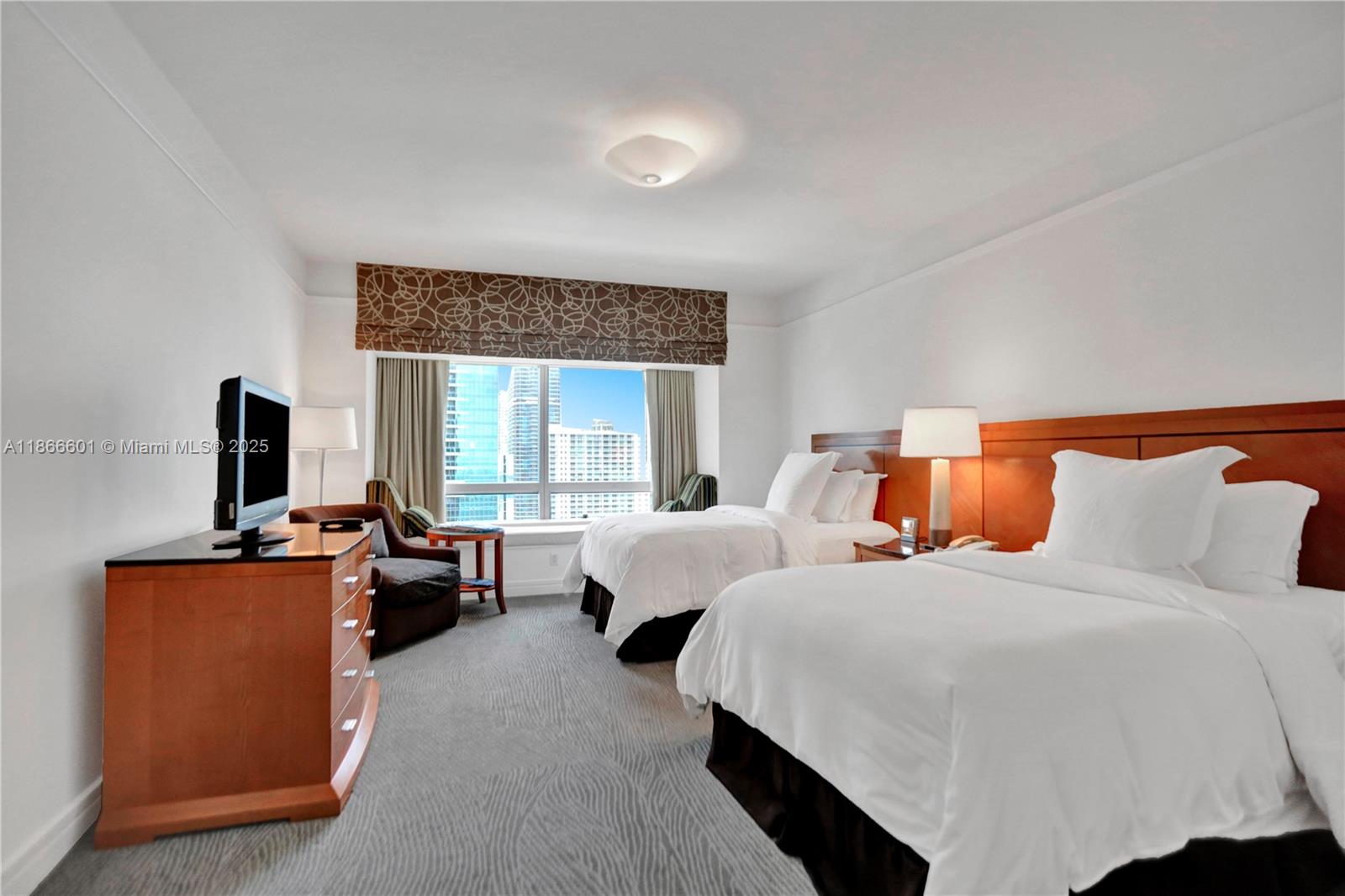 1435 Brickell Ave # 3212