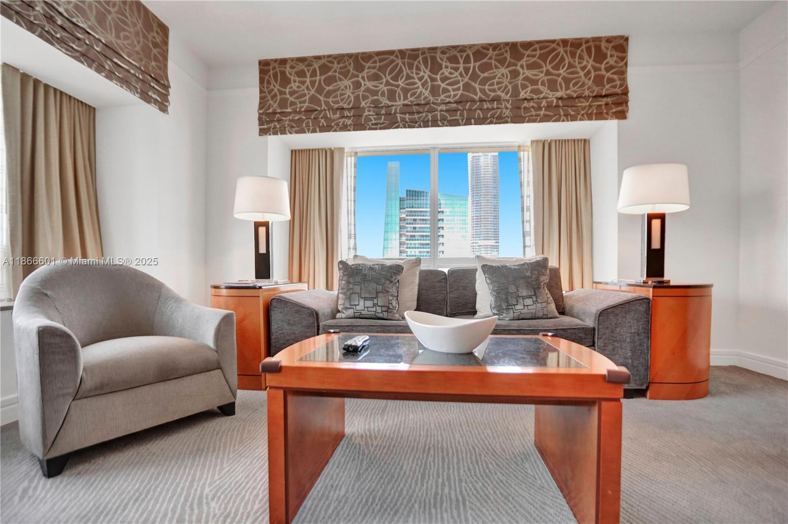 1435 Brickell Ave # 3212