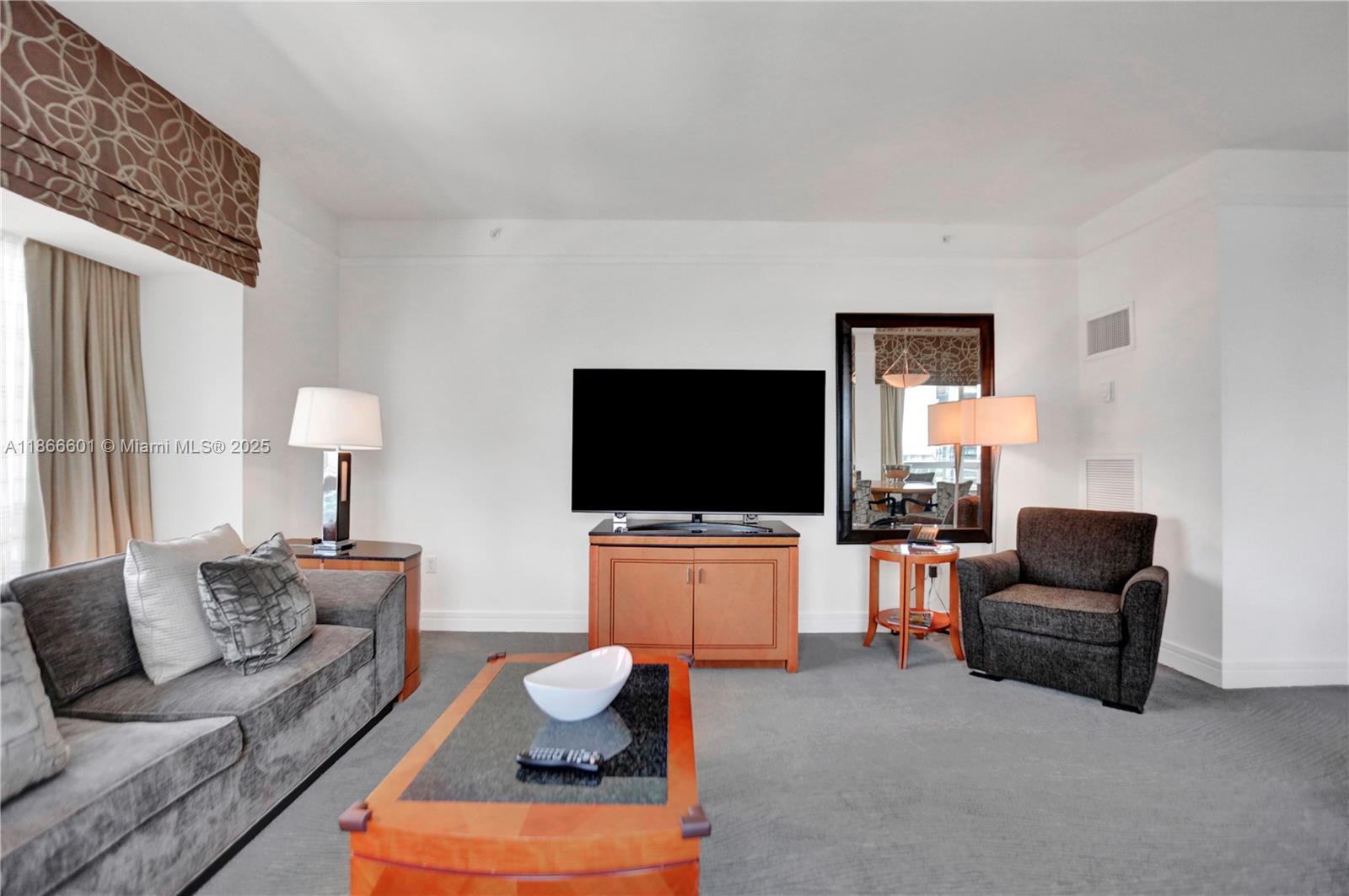 1435 Brickell Ave # 3212