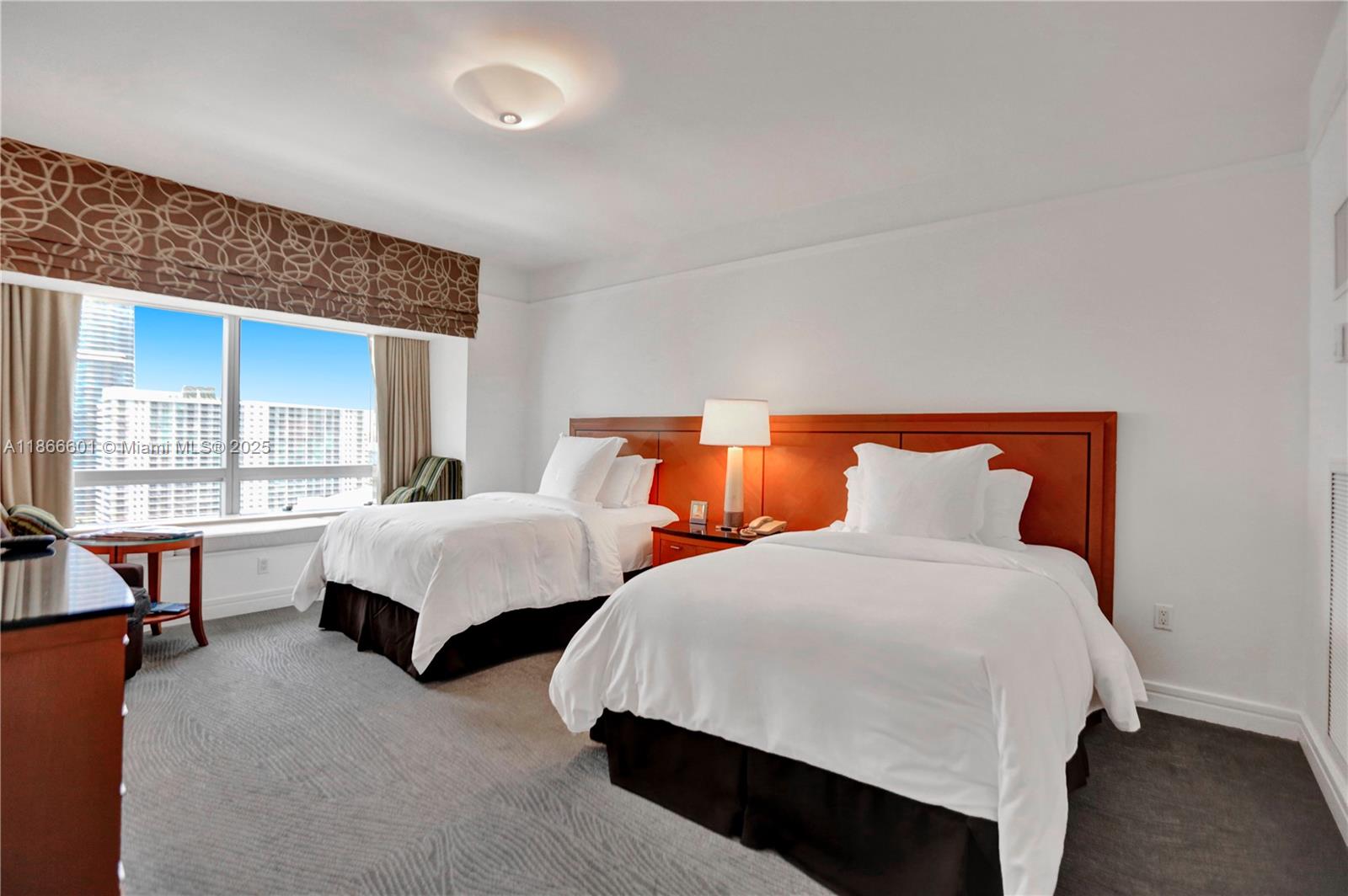 1435 Brickell Ave # 3212