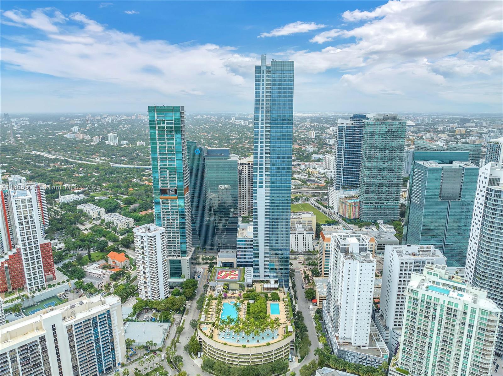 1435 Brickell Ave # 3212