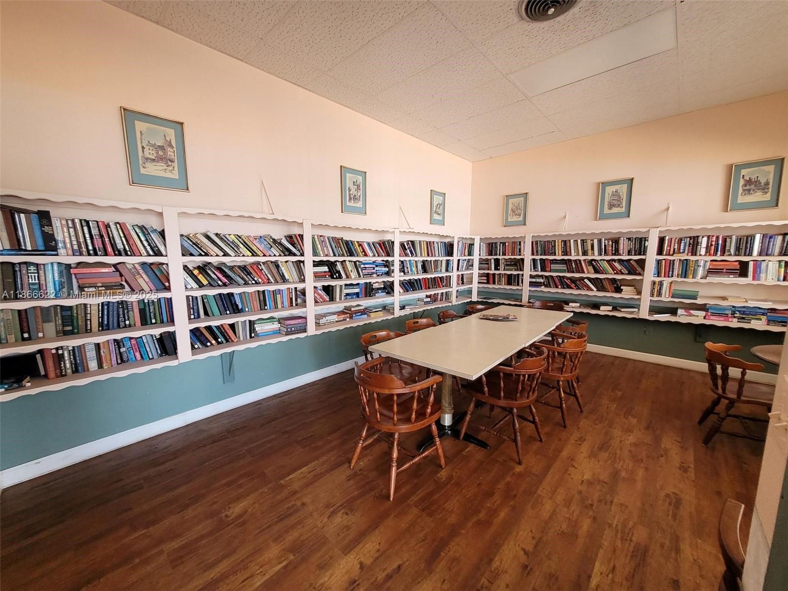 1401 NE Miami Gardens Dr Unit: 993