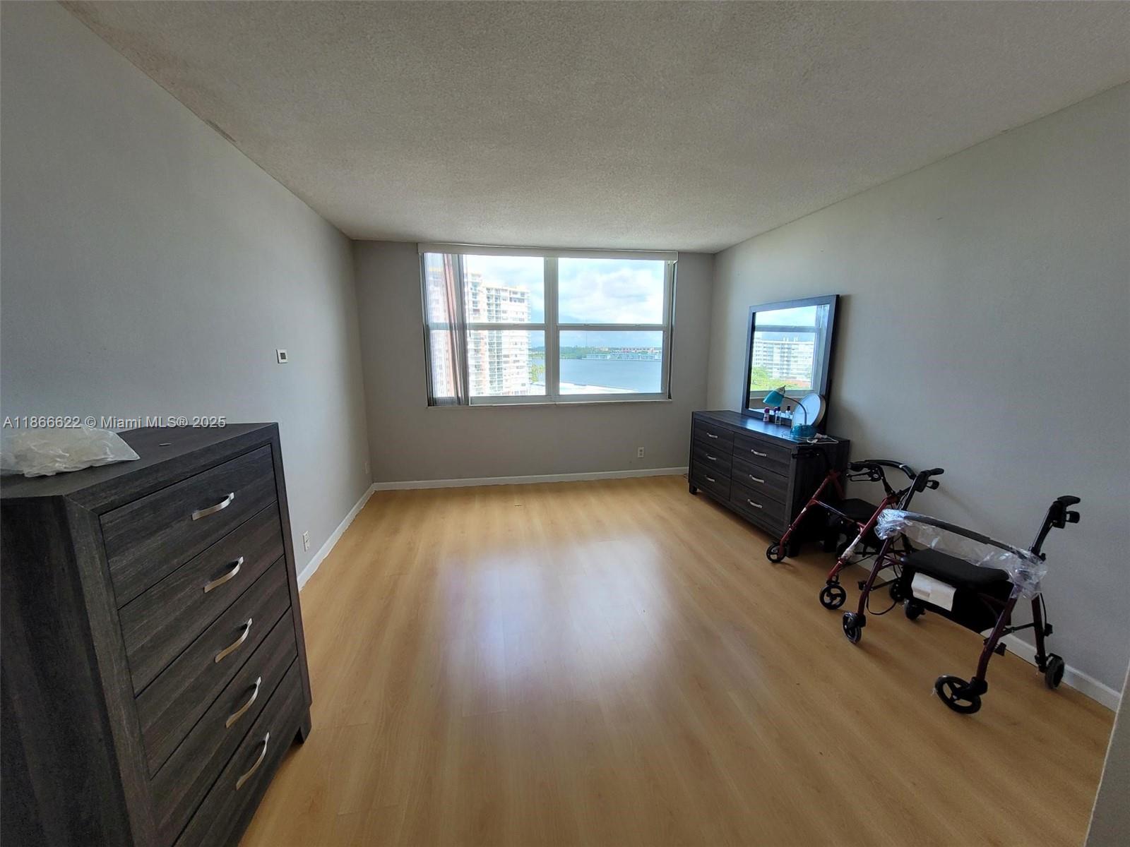 1401 NE Miami Gardens Dr Unit: 993