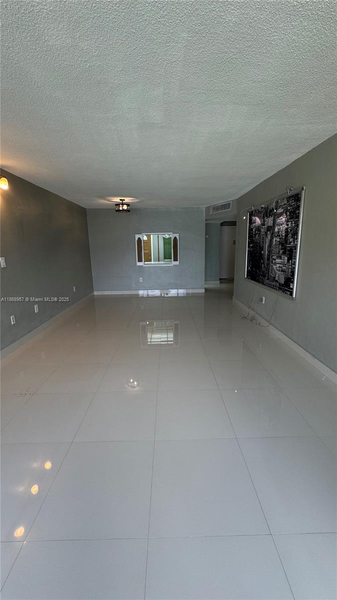 1701 NE 191st St # A214